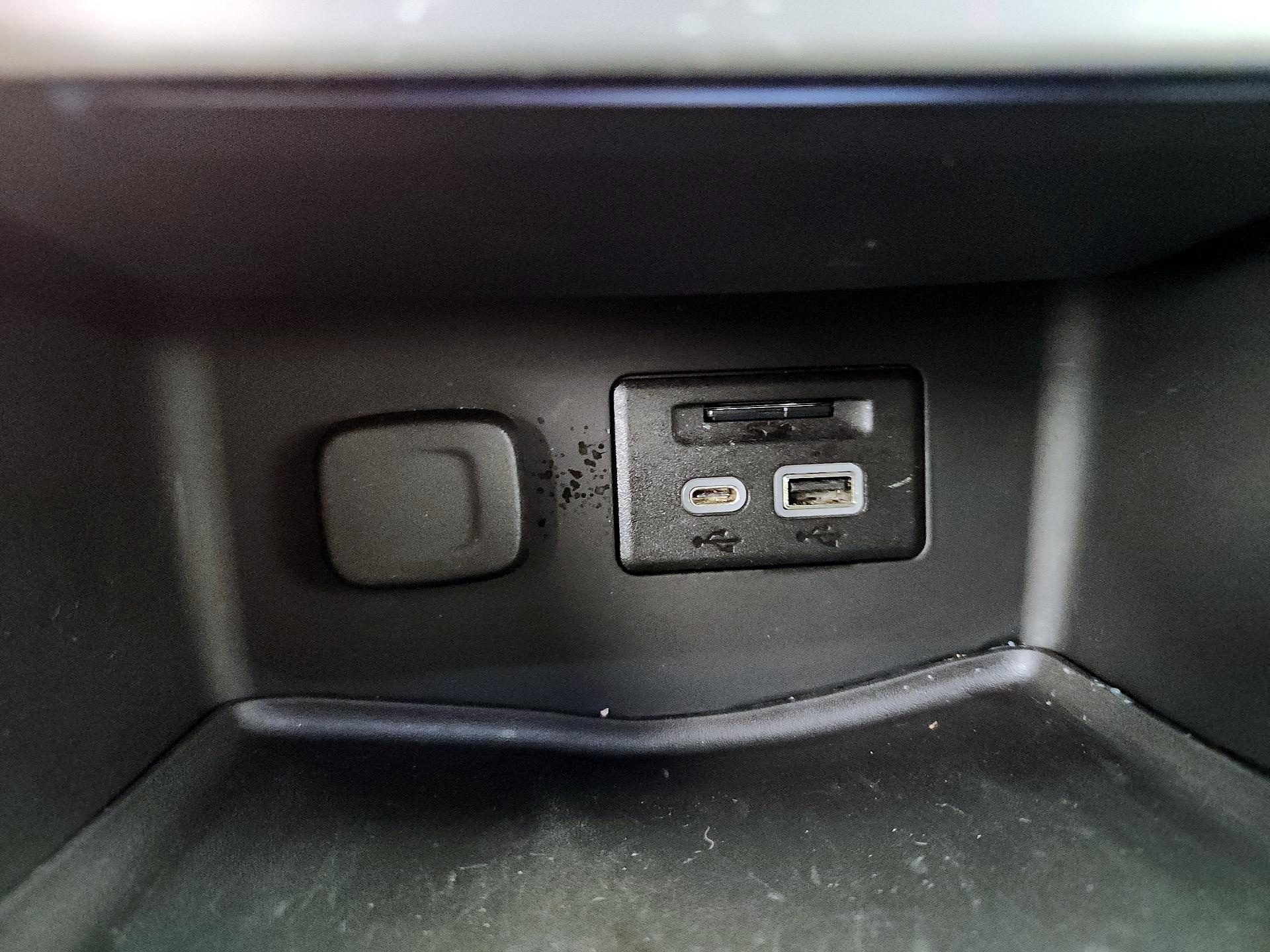 Thumbnail: 2020 GMC Acadia - 19