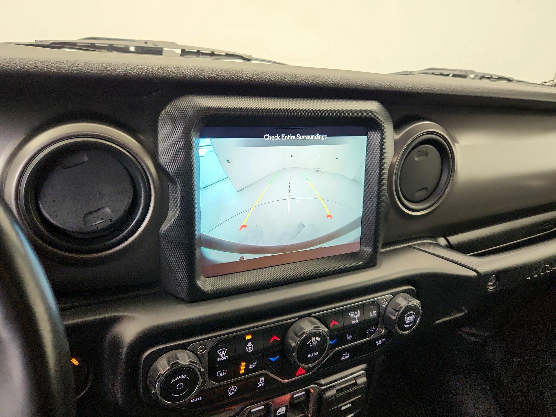 Thumbnail: 2021 Jeep Wrangler - 15