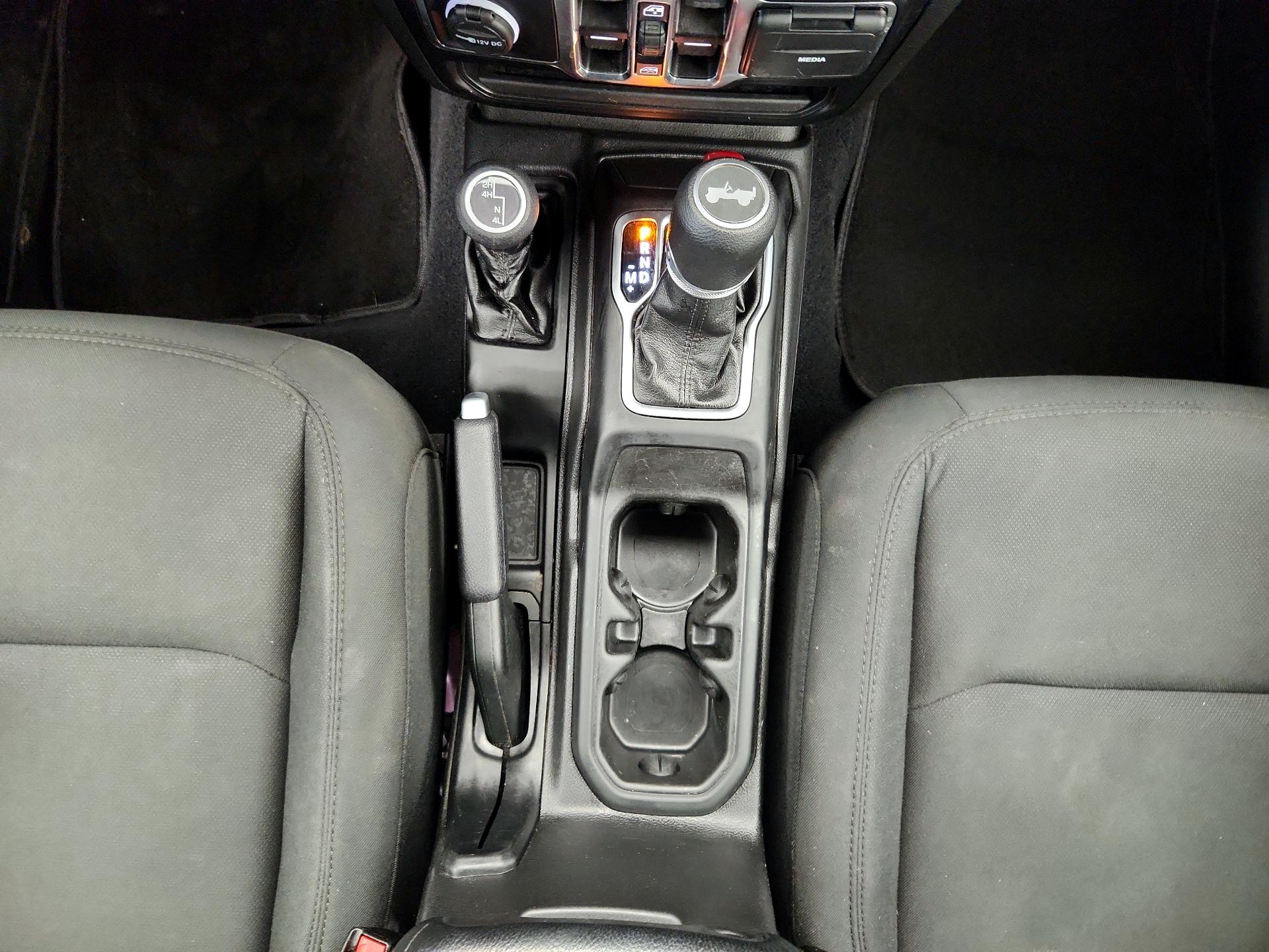 Thumbnail: 2021 Jeep Wrangler - 18