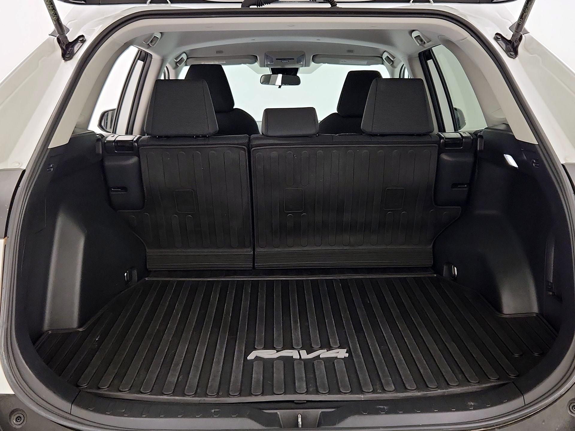 Thumbnail: 2024 Toyota RAV4 - 20