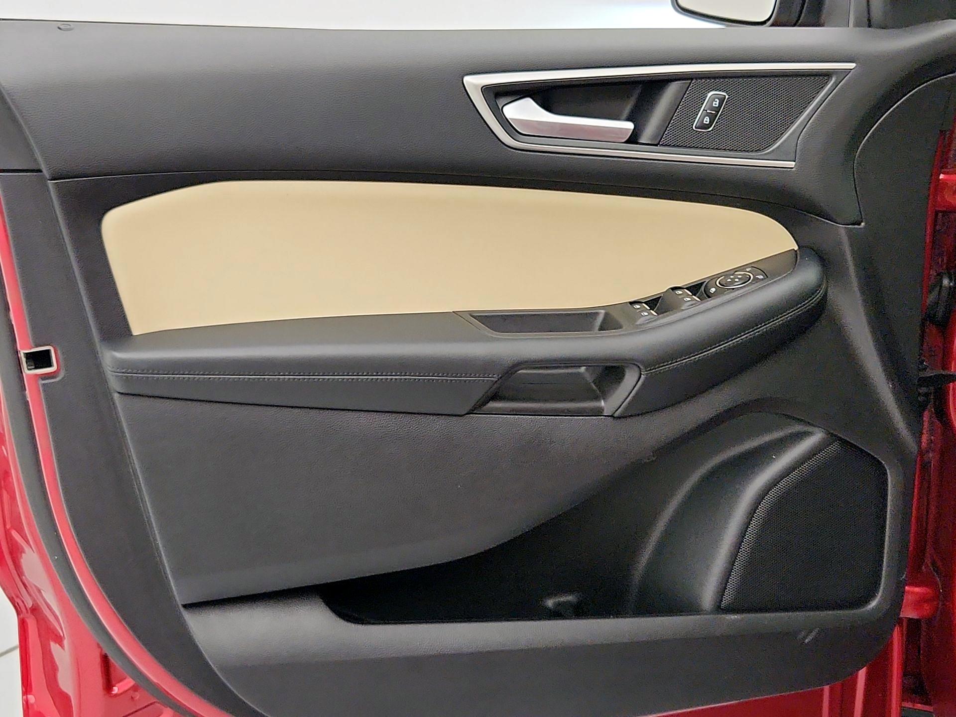 Thumbnail: 2021 Ford Edge - 12