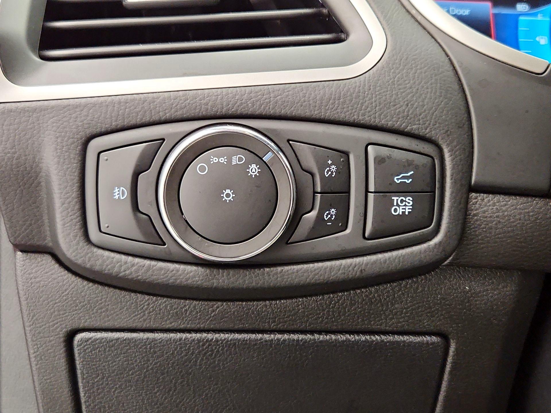 Thumbnail: 2021 Ford Edge - 13