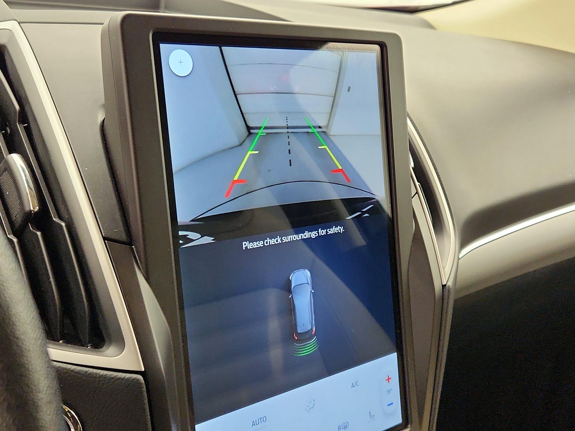 Thumbnail: 2021 Ford Edge - 14