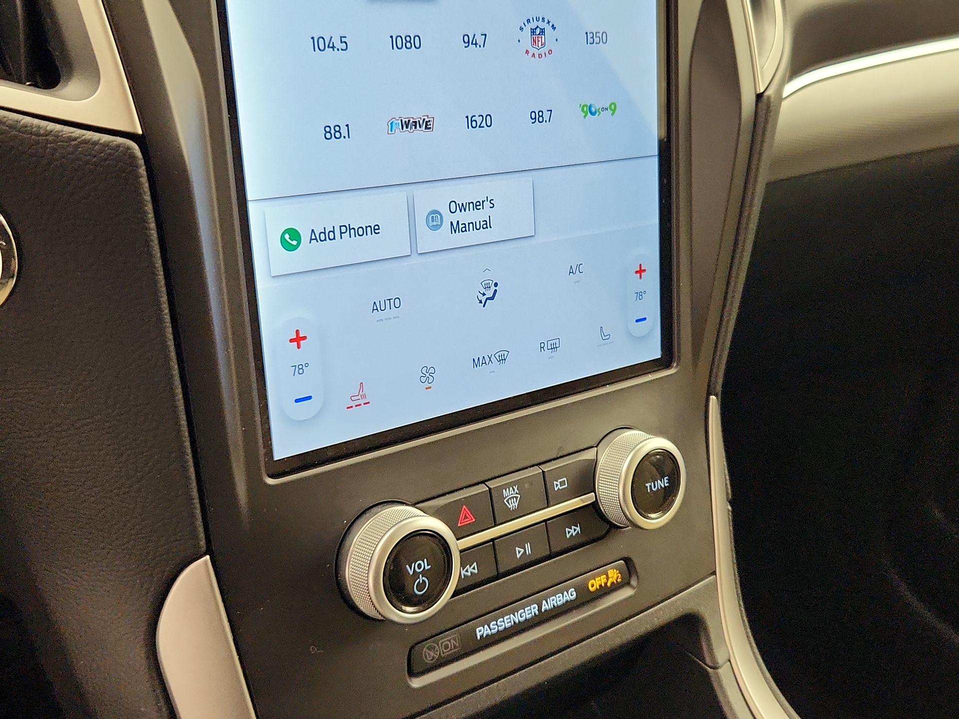 Thumbnail: 2021 Ford Edge - 16