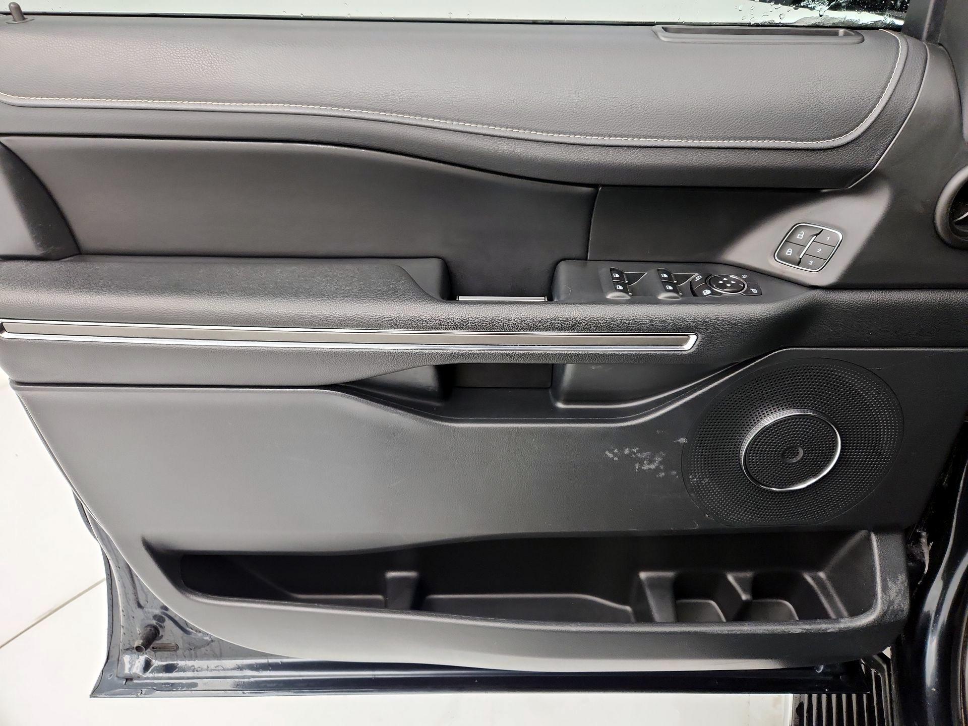 Thumbnail: 2022 Ford Expedition - 12