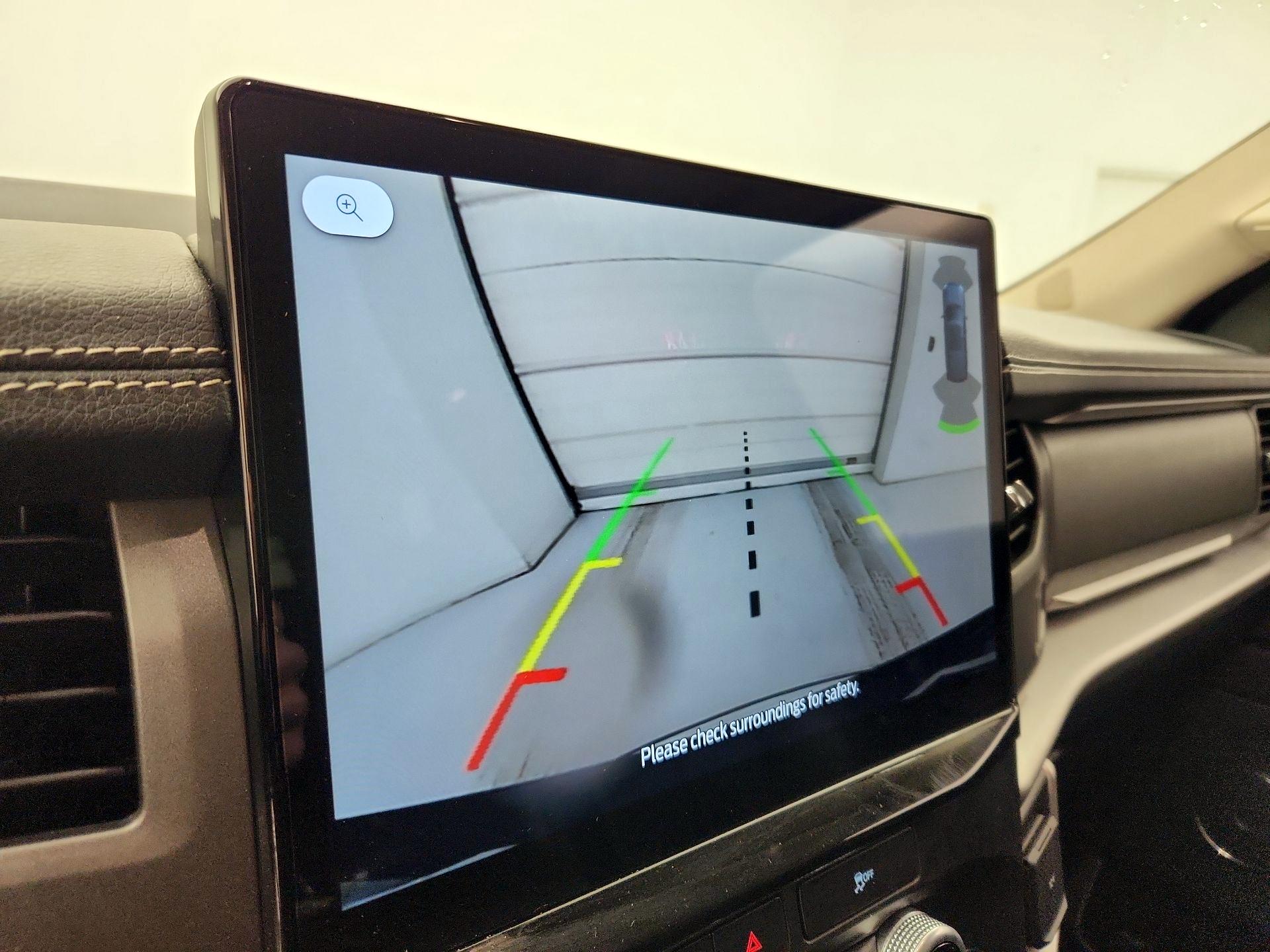 Thumbnail: 2022 Ford Expedition - 15