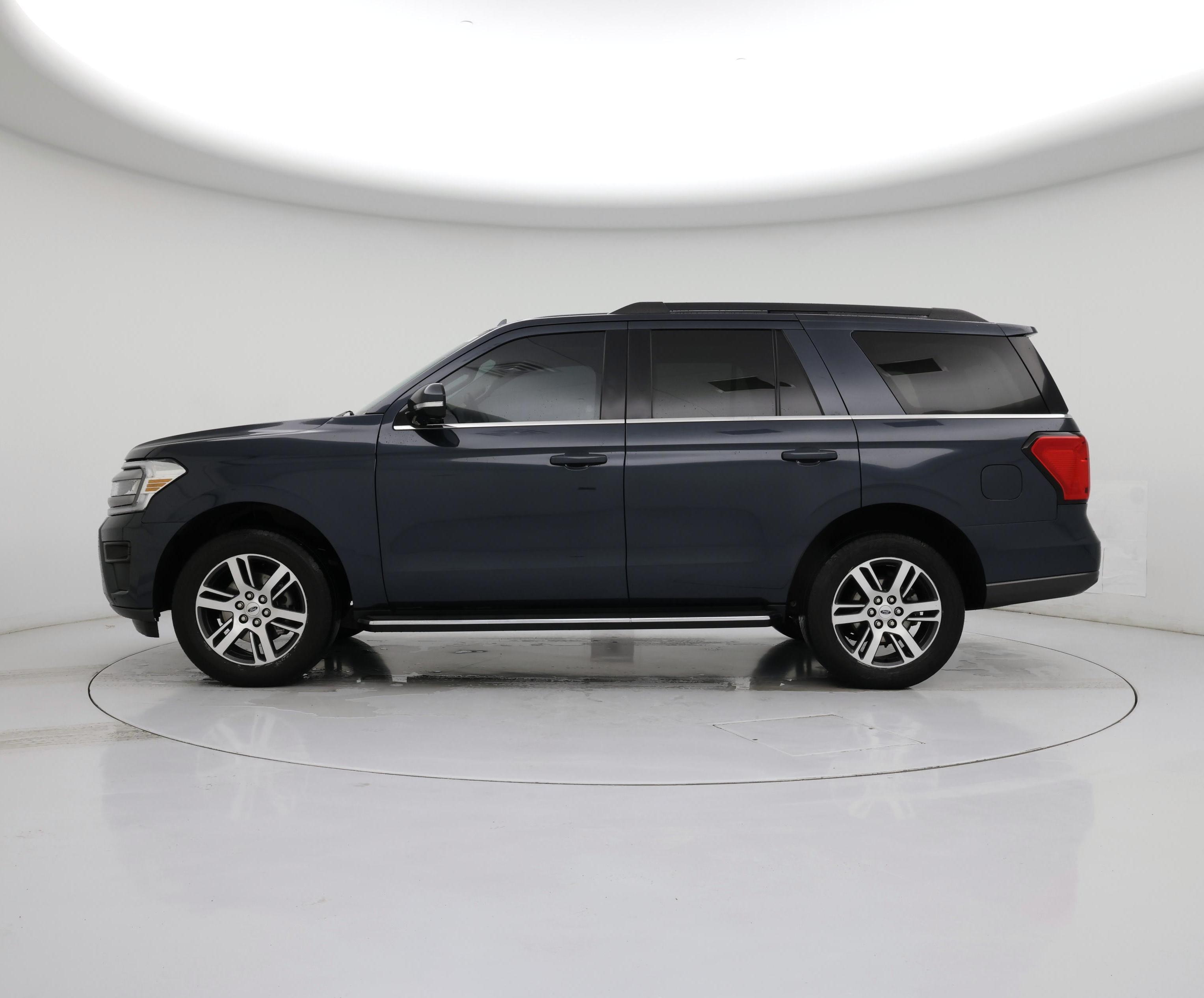 Thumbnail: 2022 Ford Expedition - 3