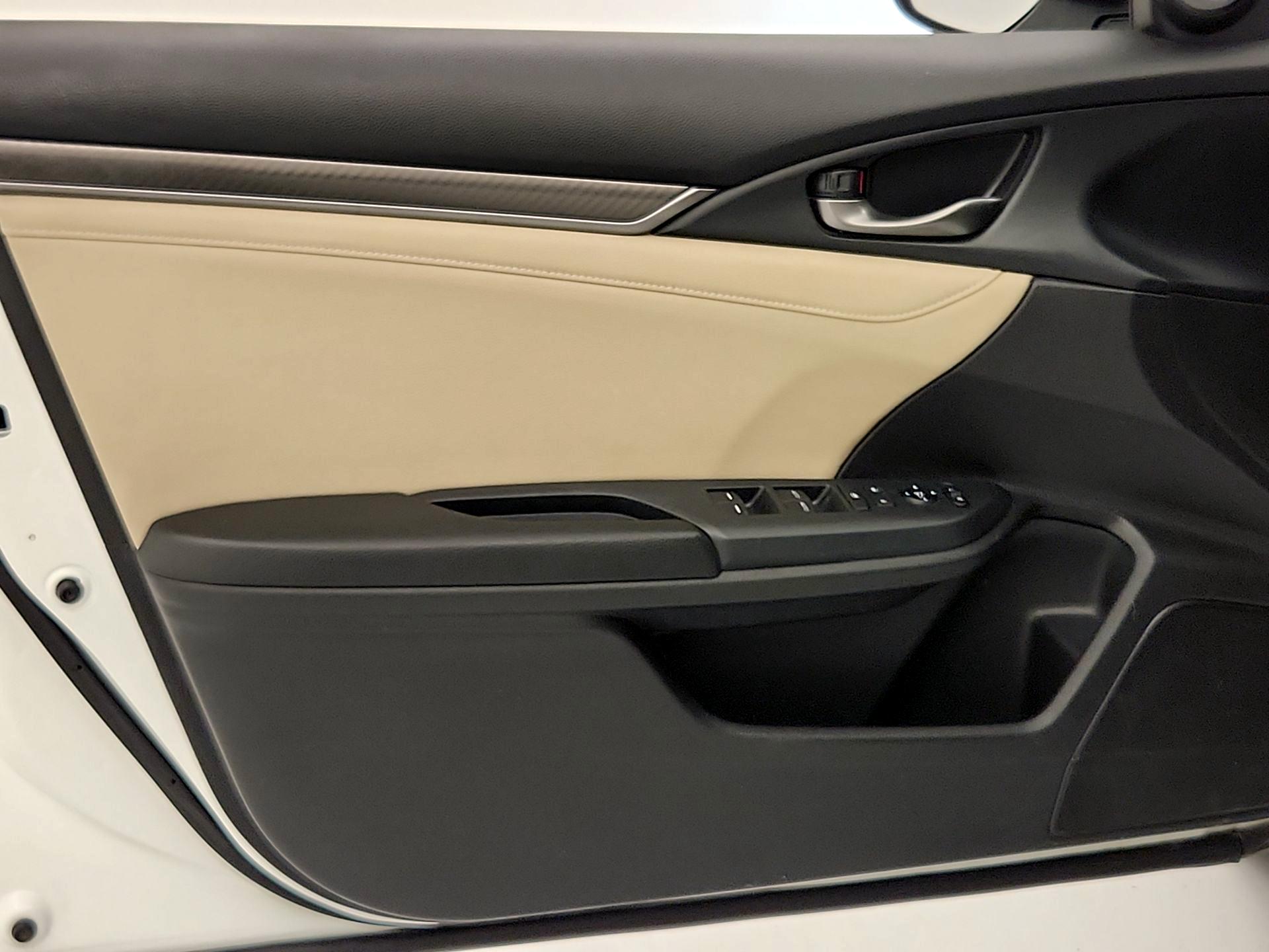 Thumbnail: 2017 Honda Civic - 12