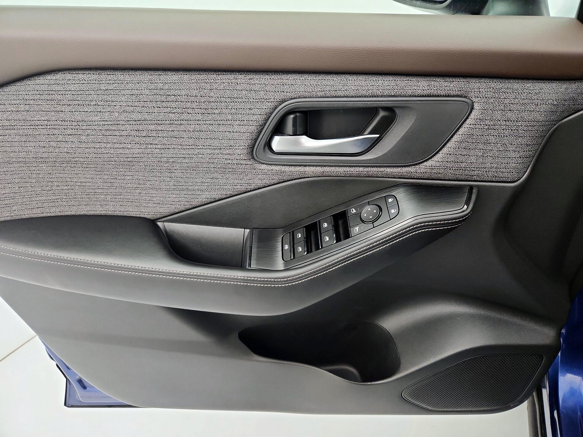 Thumbnail: 2022 Nissan Rogue - 12