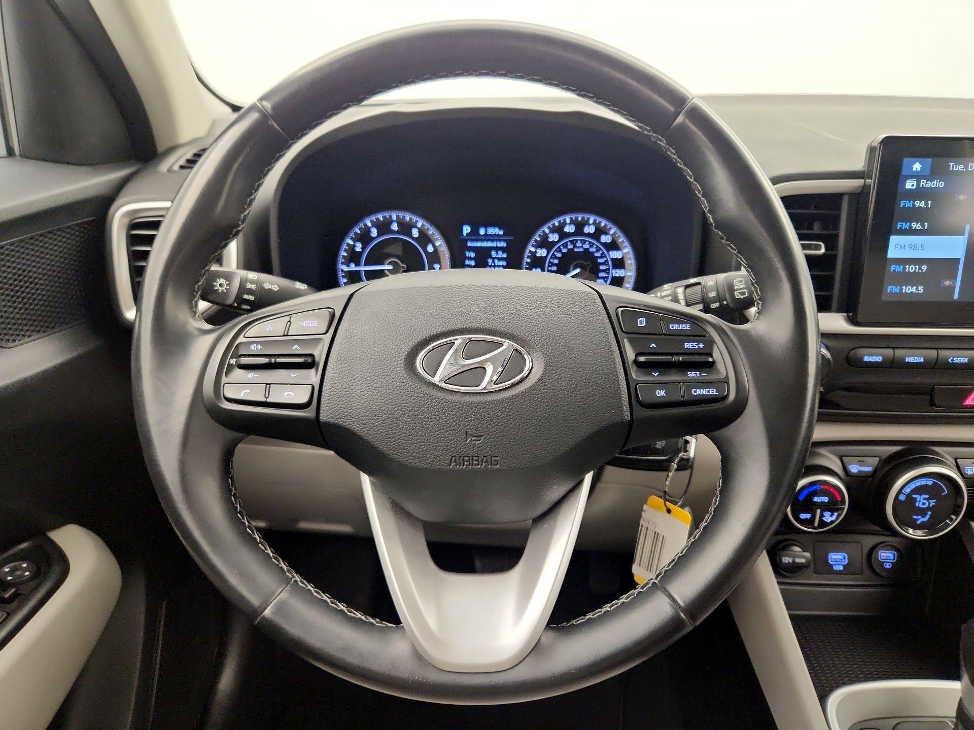 Thumbnail: 2021 Hyundai Venue - 10