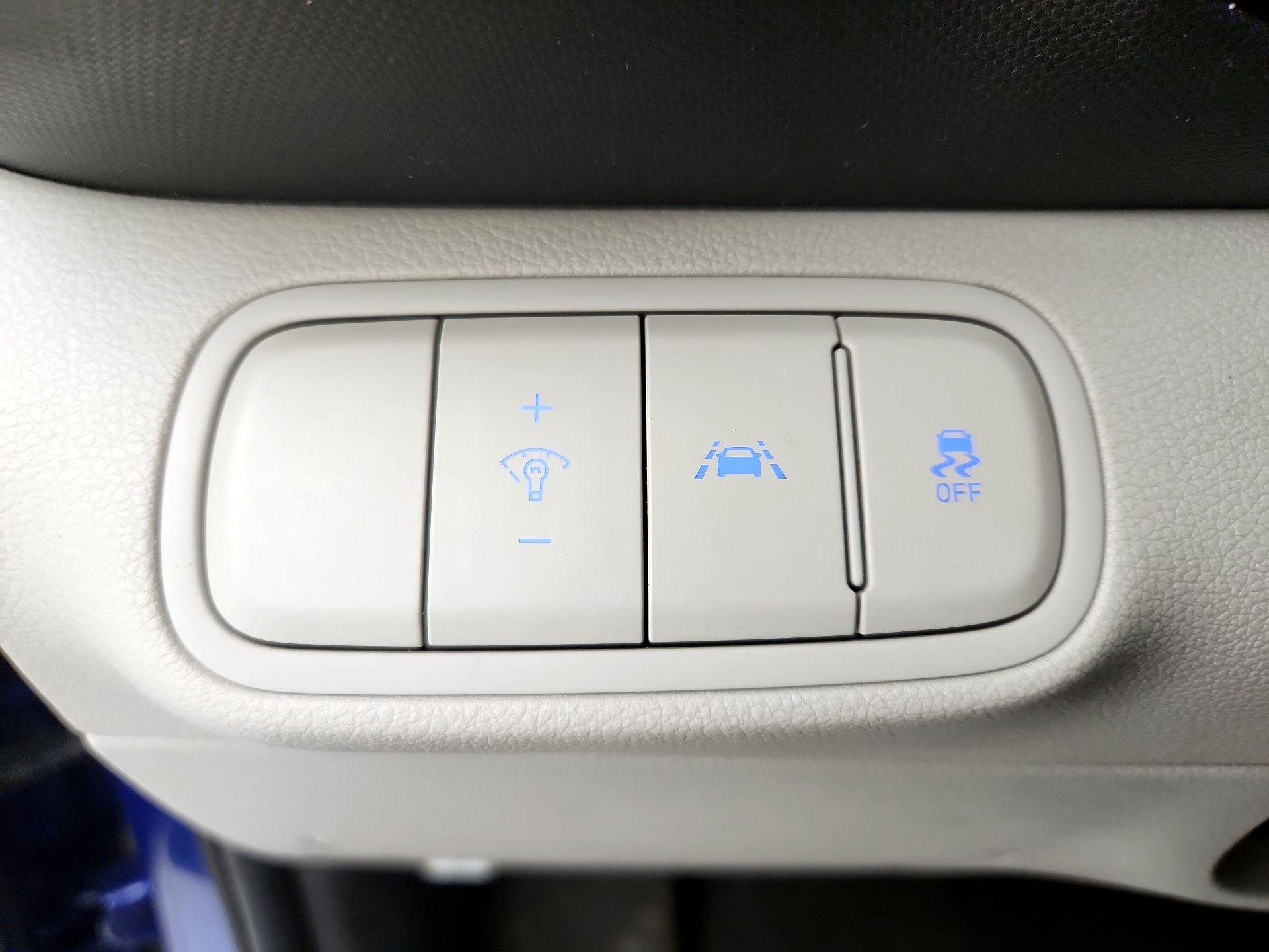 Thumbnail: 2021 Hyundai Venue - 13