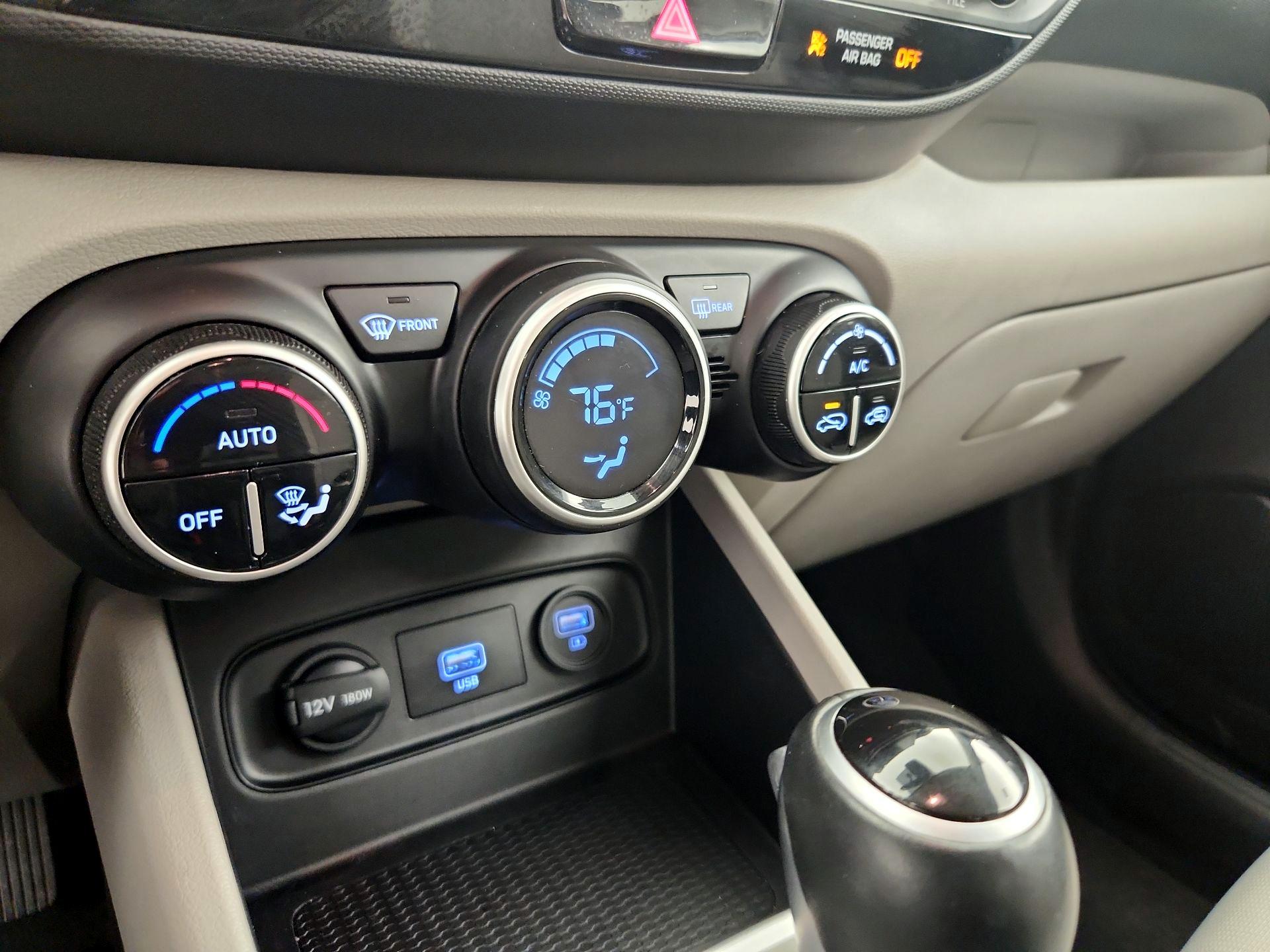 Thumbnail: 2021 Hyundai Venue - 16