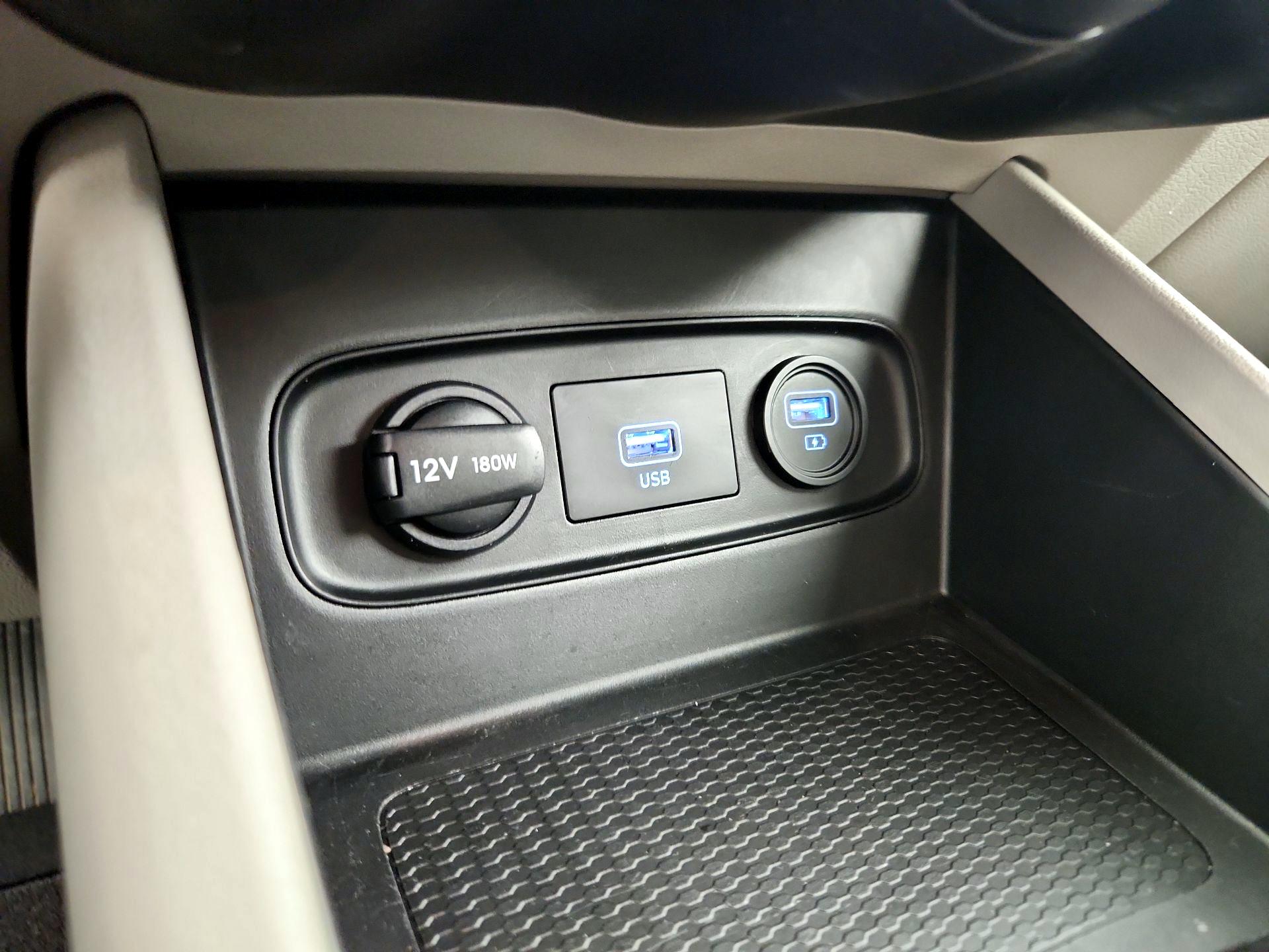 Thumbnail: 2021 Hyundai Venue - 18