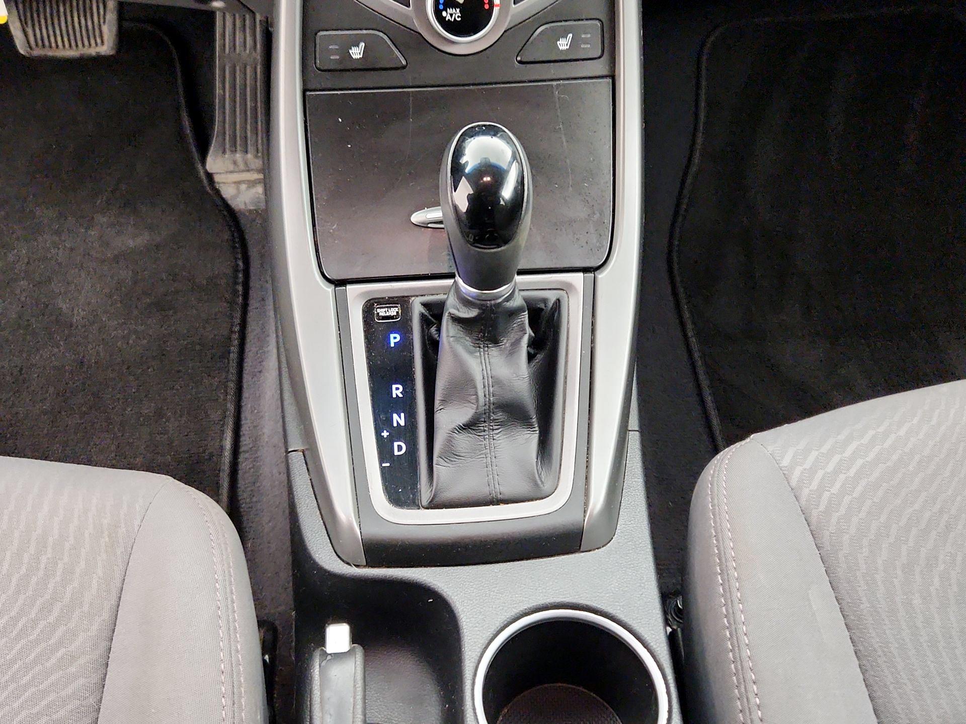 Thumbnail: 2014 Hyundai Elantra - 17