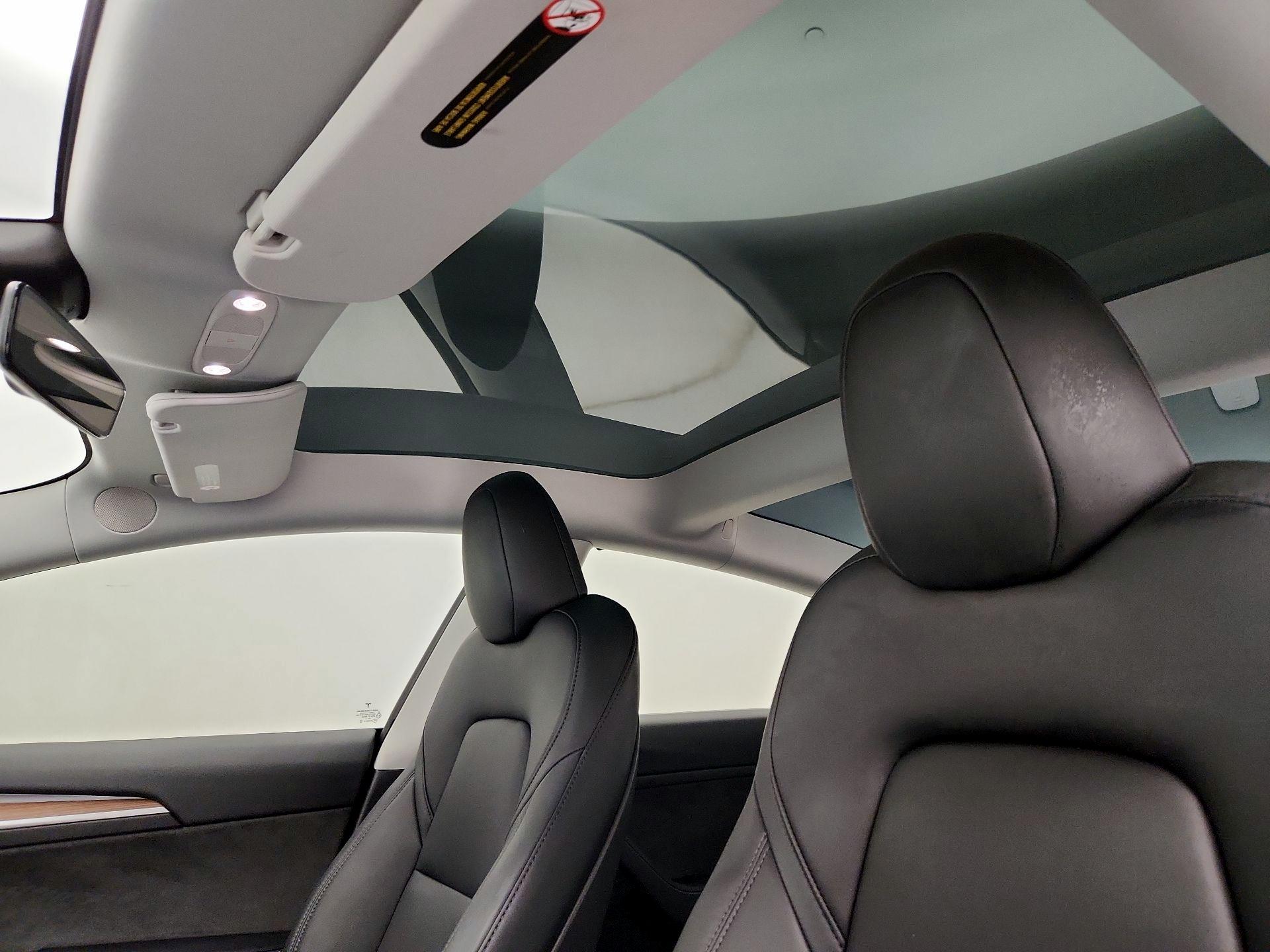 Thumbnail: 2023 Tesla Model 3 - 18