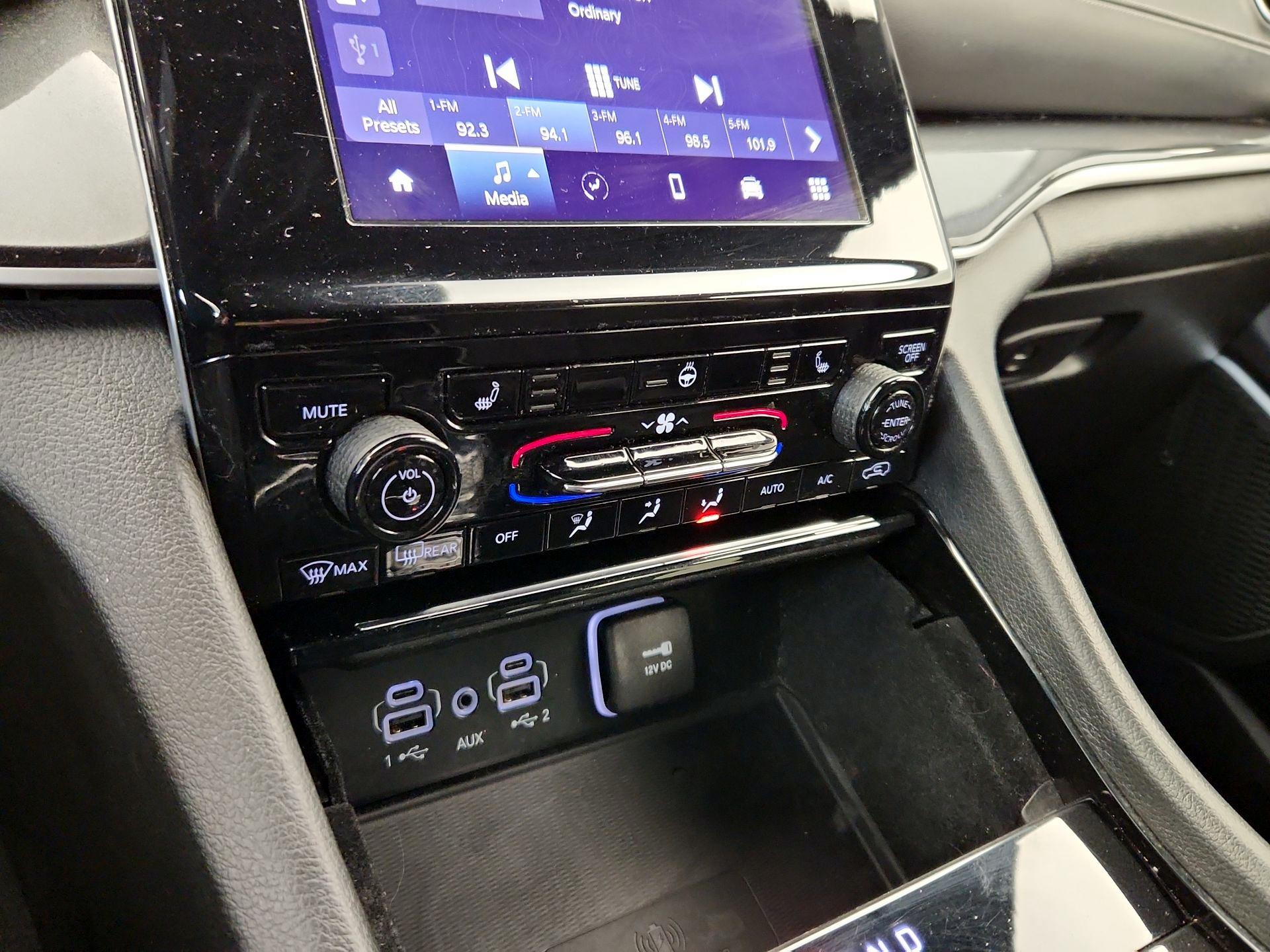 Thumbnail: 2021 Jeep Grand Cherokee L - 16