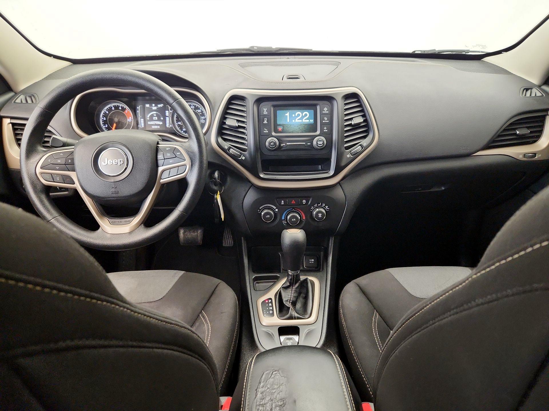 Thumbnail: 2018 Jeep Cherokee - 9