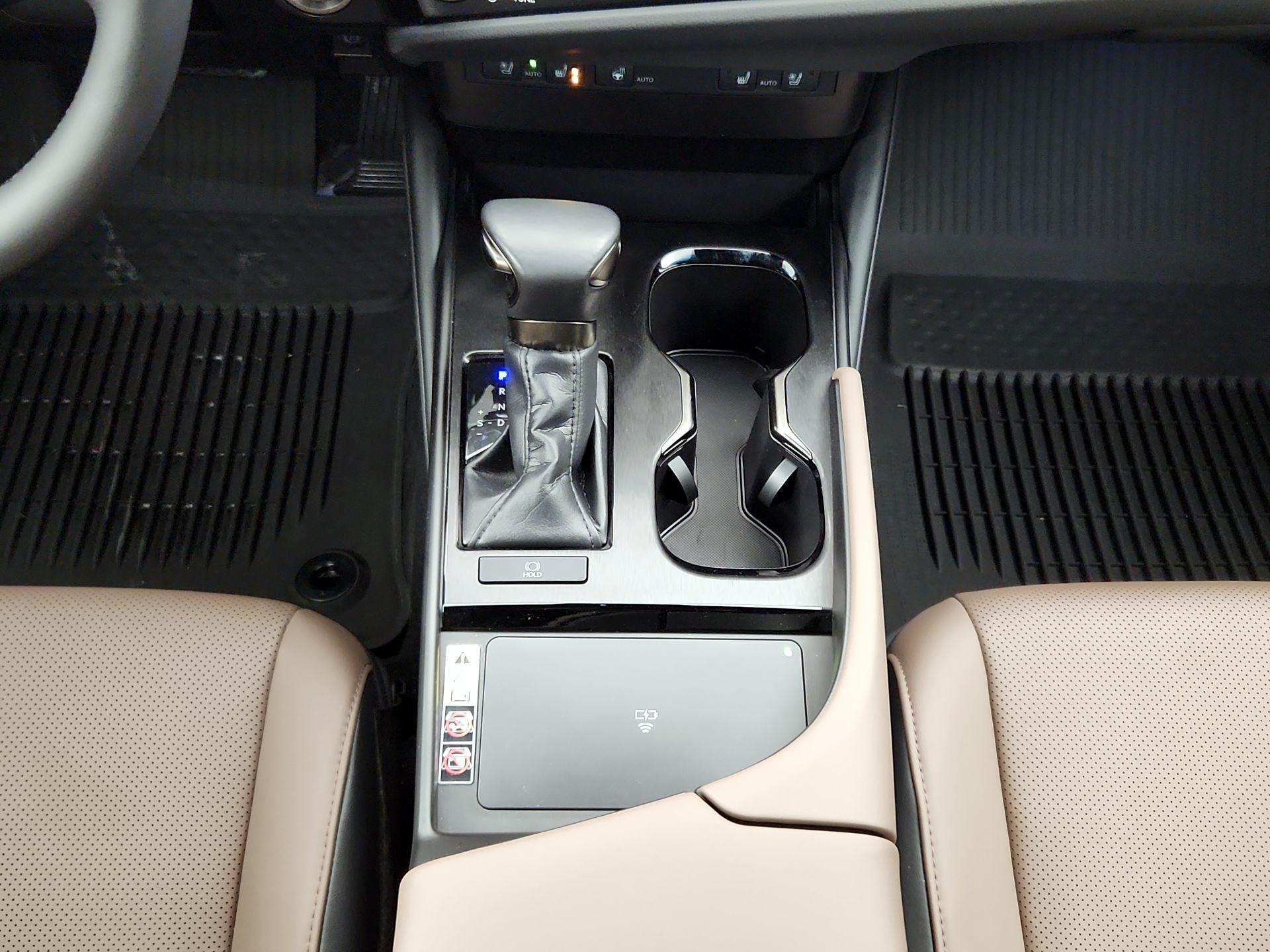 Thumbnail: 2023 Lexus ES - 17