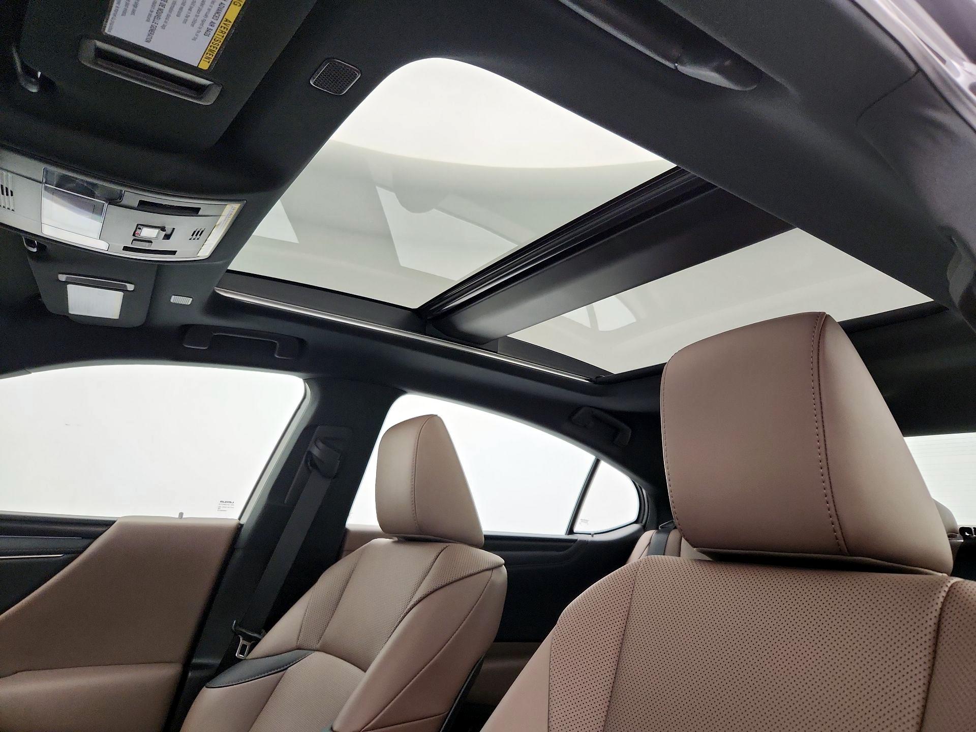 Thumbnail: 2023 Lexus ES - 19