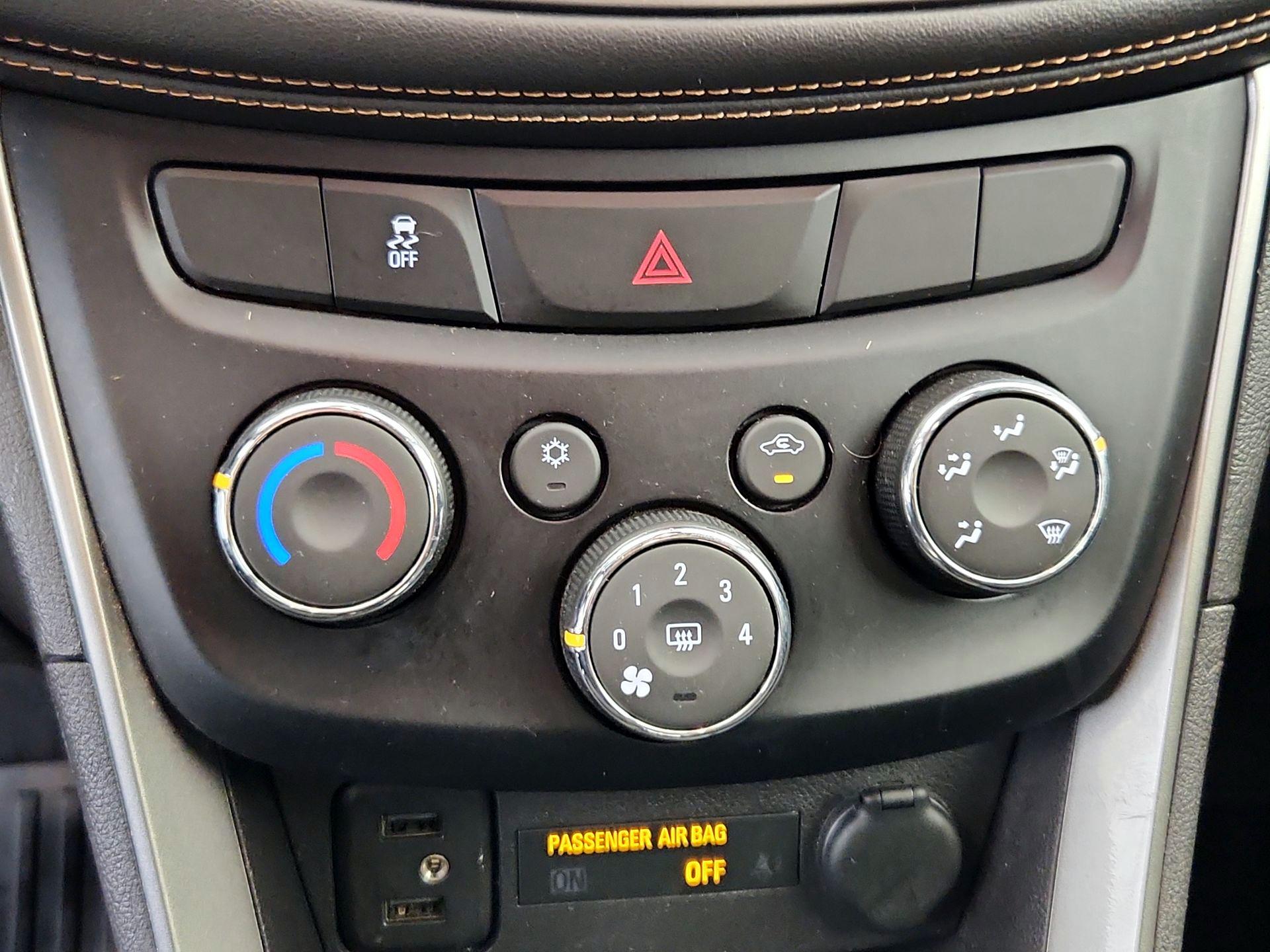 Thumbnail: 2020 Chevrolet Trax - 16