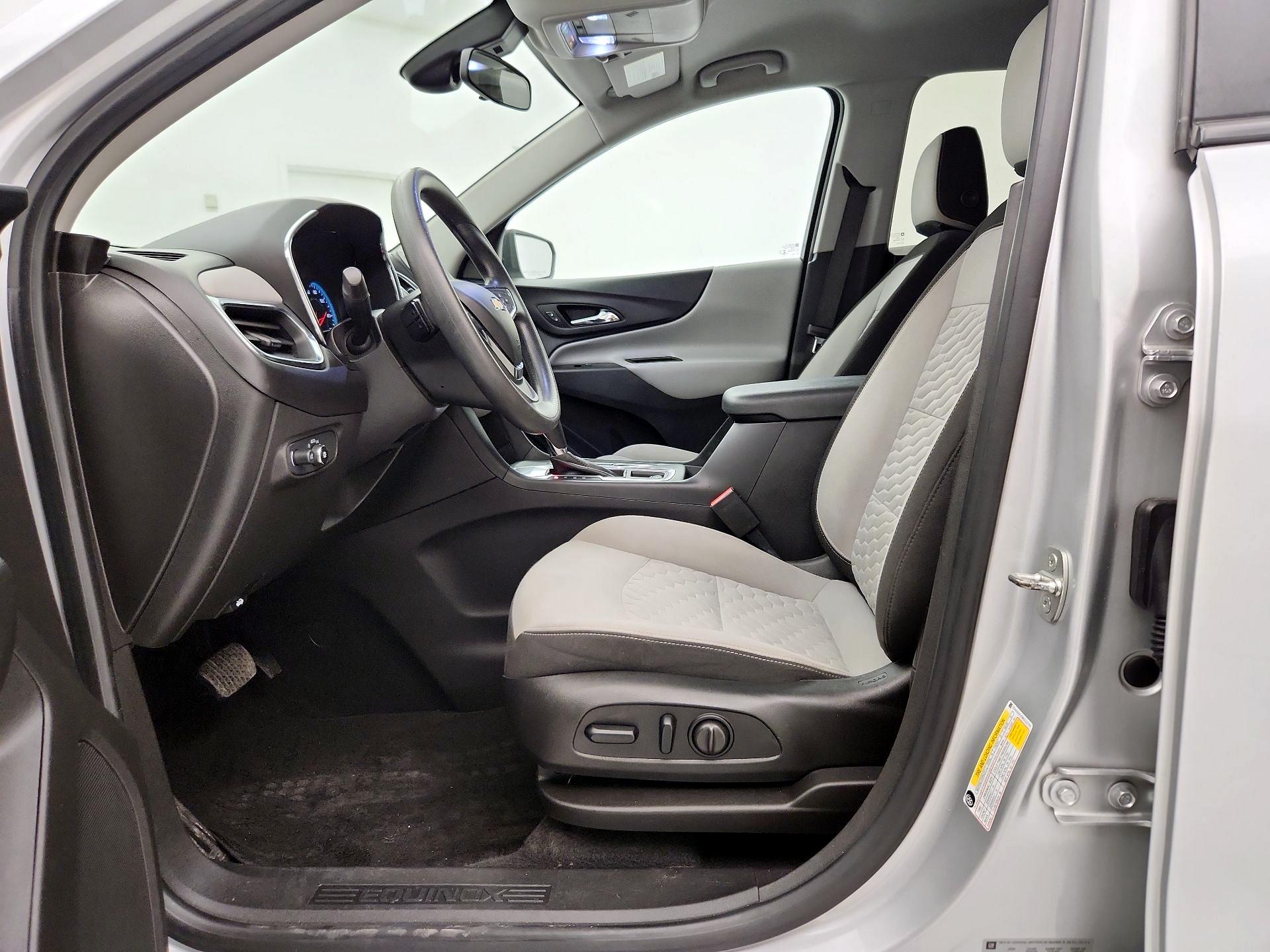 Thumbnail: 2021 Chevrolet Equinox - 11