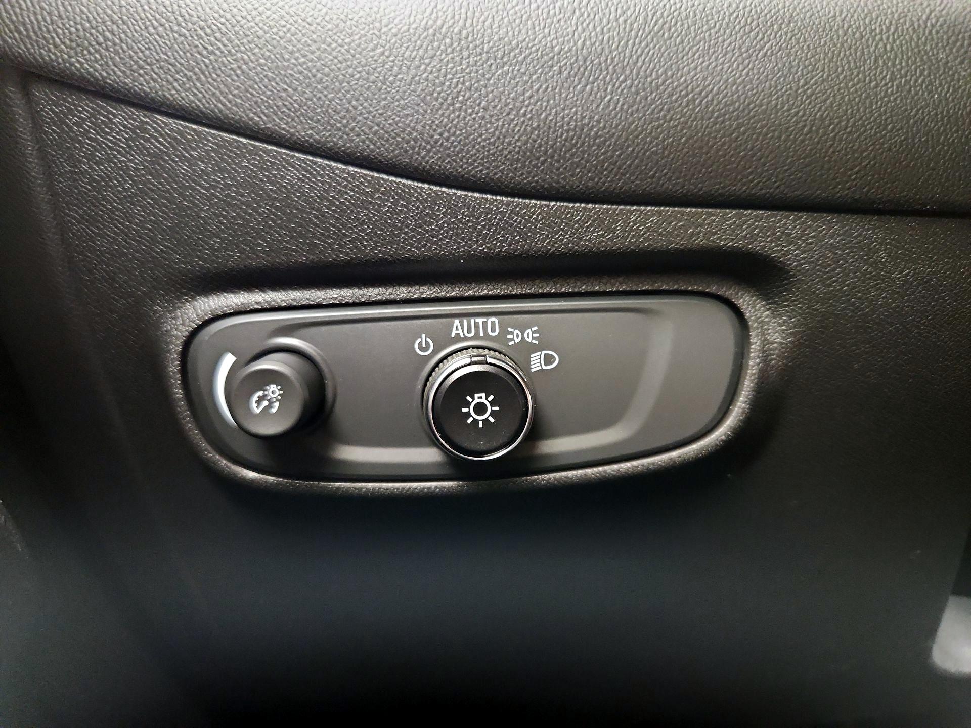 Thumbnail: 2021 Chevrolet Equinox - 13