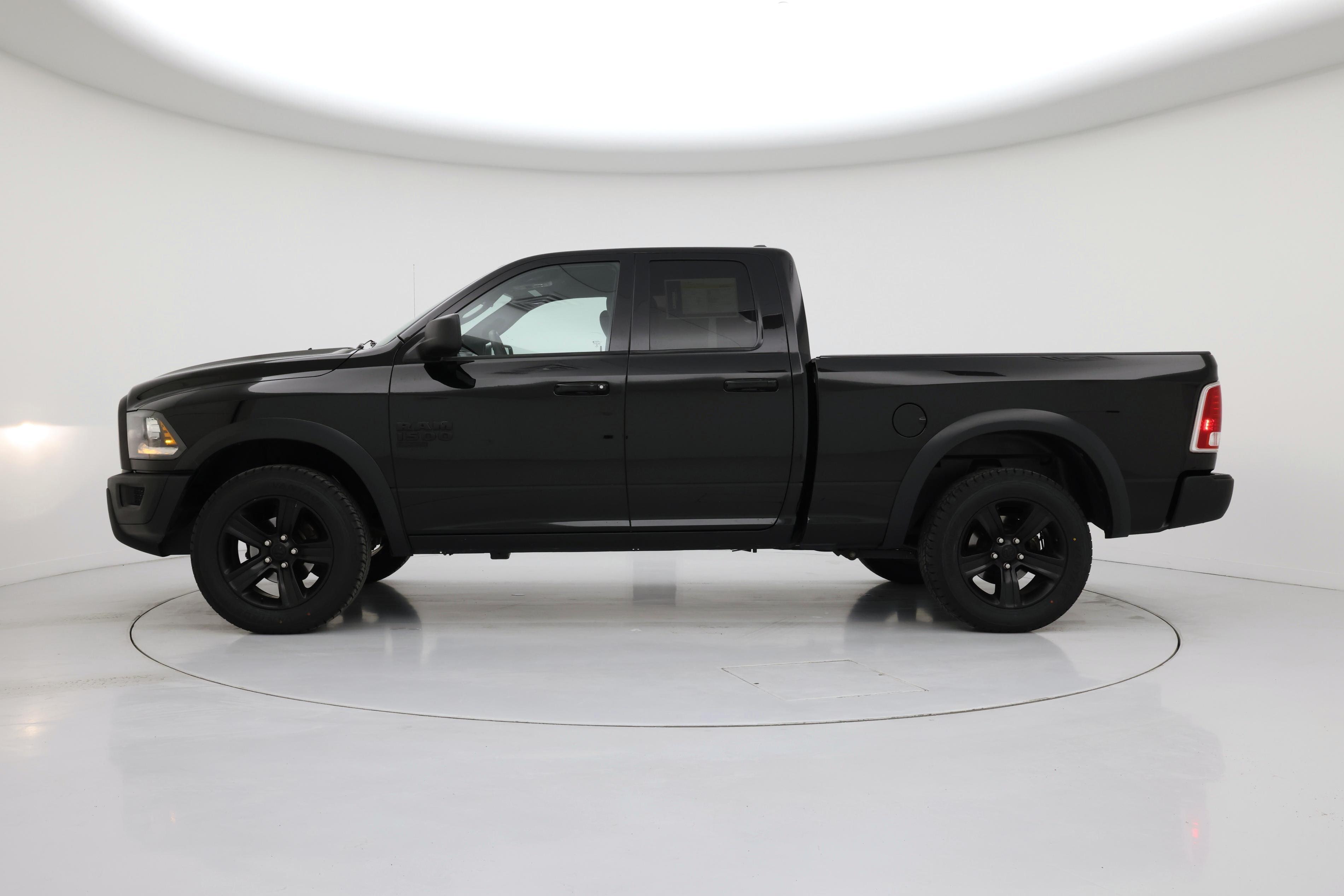 Thumbnail: 2022 RAM 1500 Classic - 3