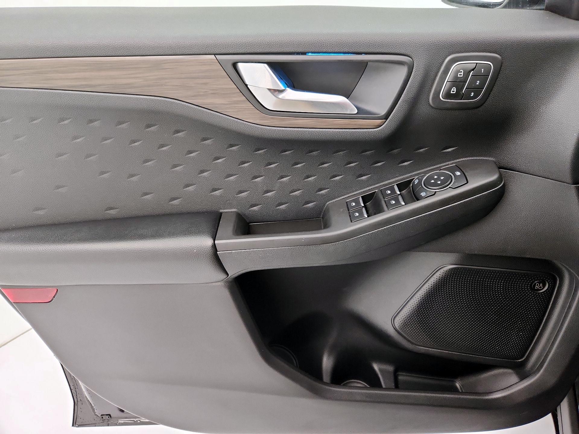 Thumbnail: 2020 Ford Escape - 12