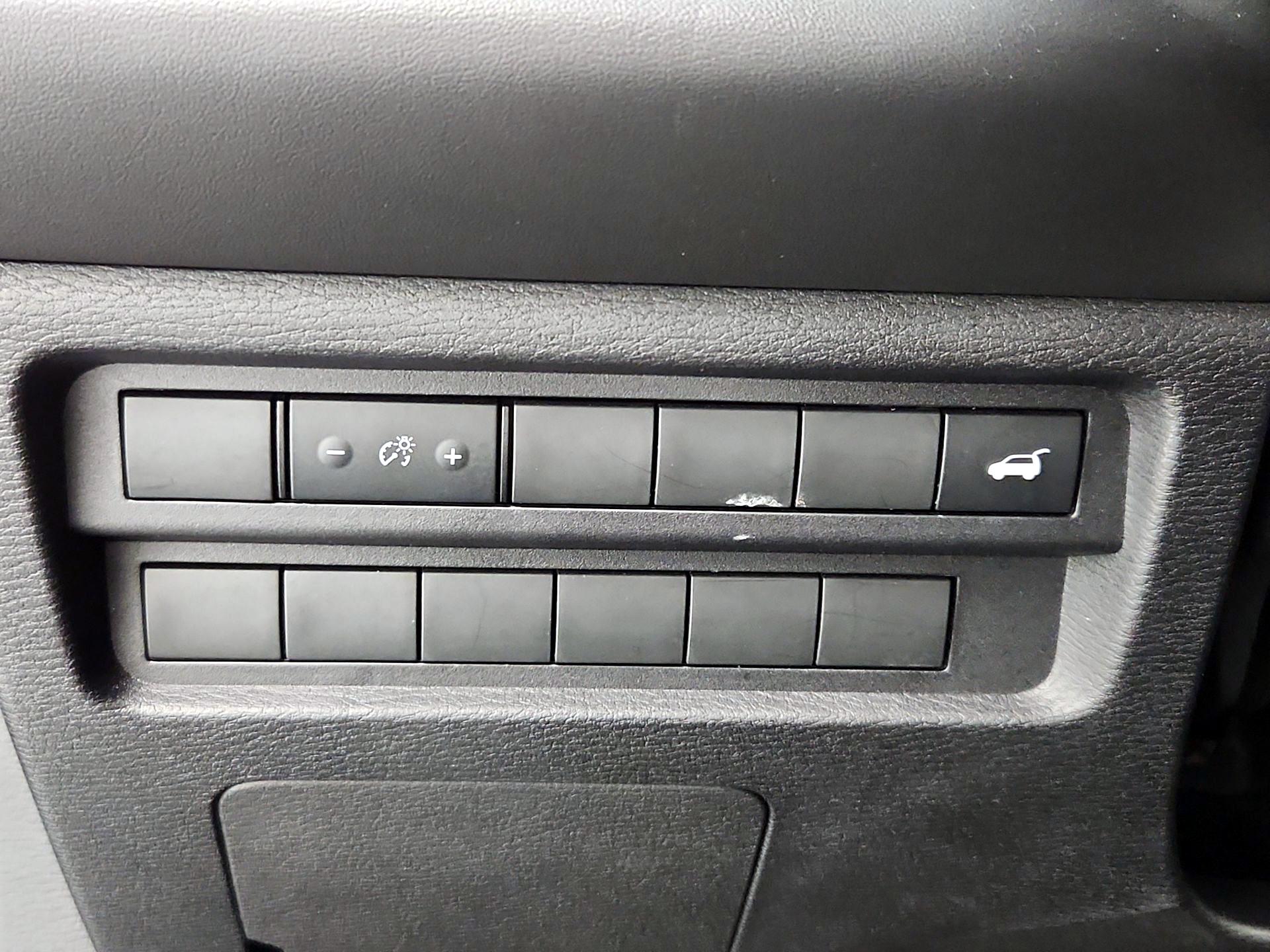 Thumbnail: 2024 Mitsubishi Outlander - 13