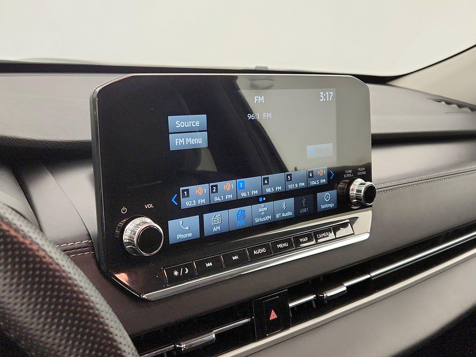 Thumbnail: 2024 Mitsubishi Outlander - 16