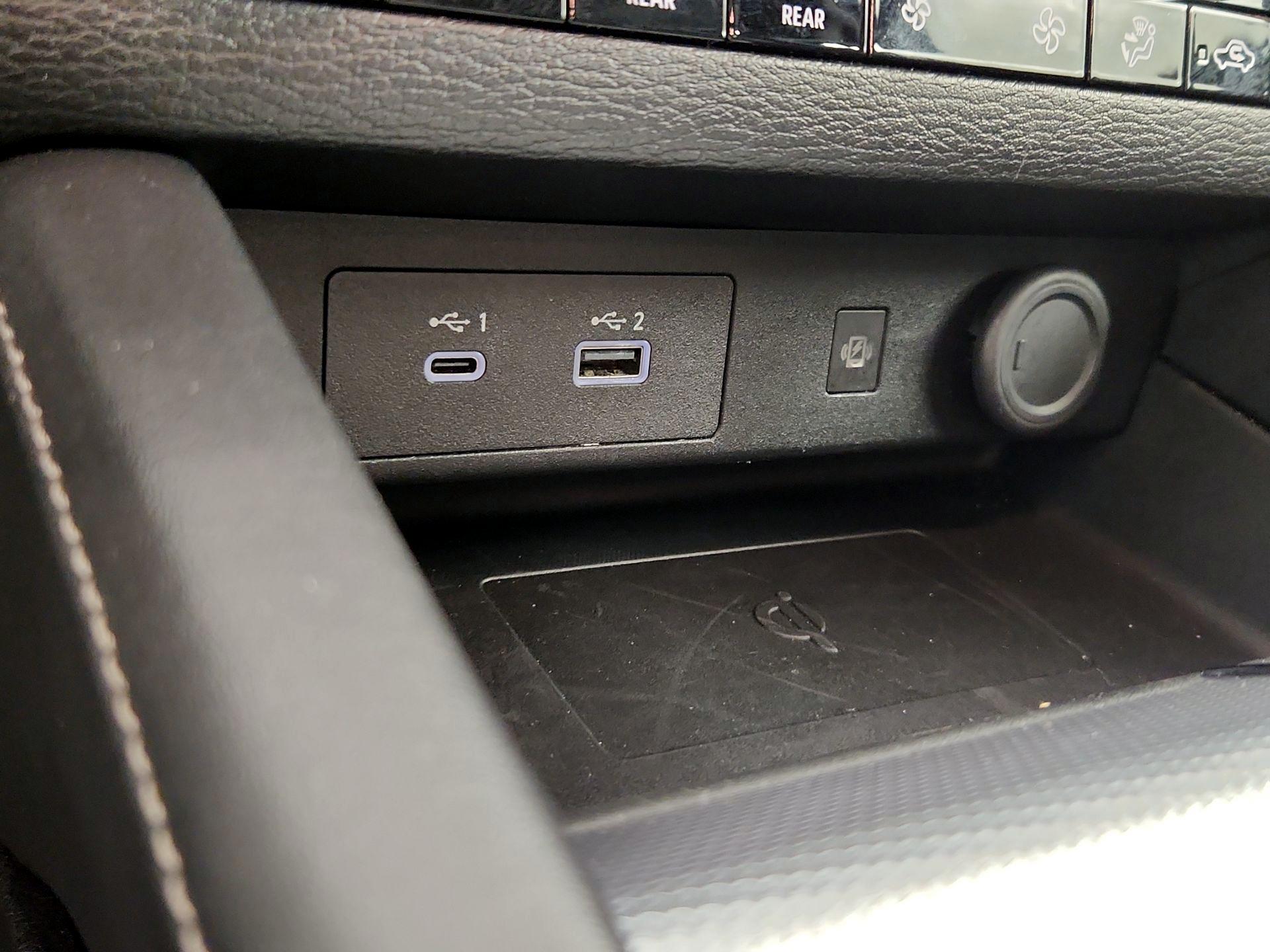 Thumbnail: 2024 Mitsubishi Outlander - 19