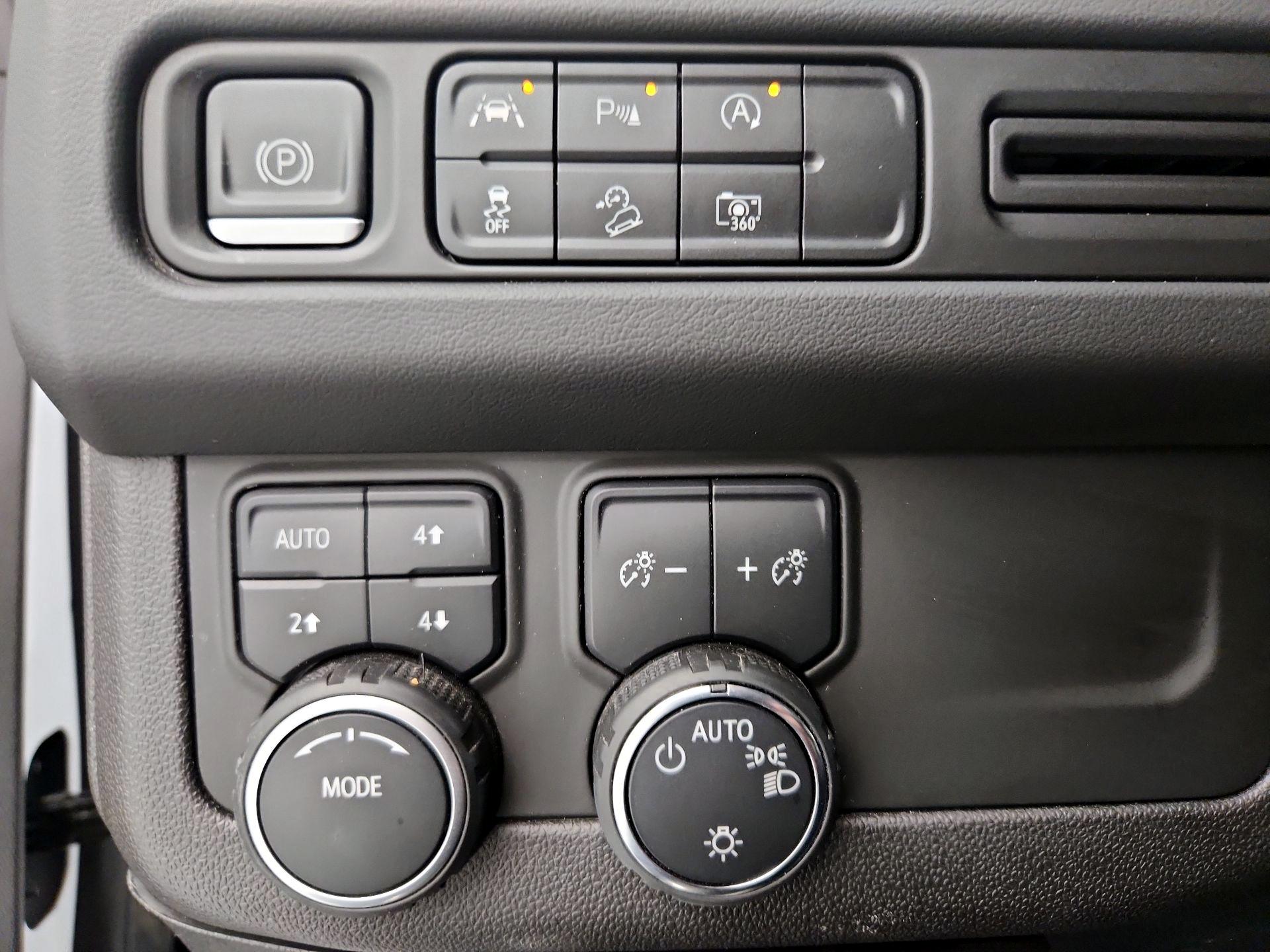 Thumbnail: 2023 Chevrolet Tahoe - 13