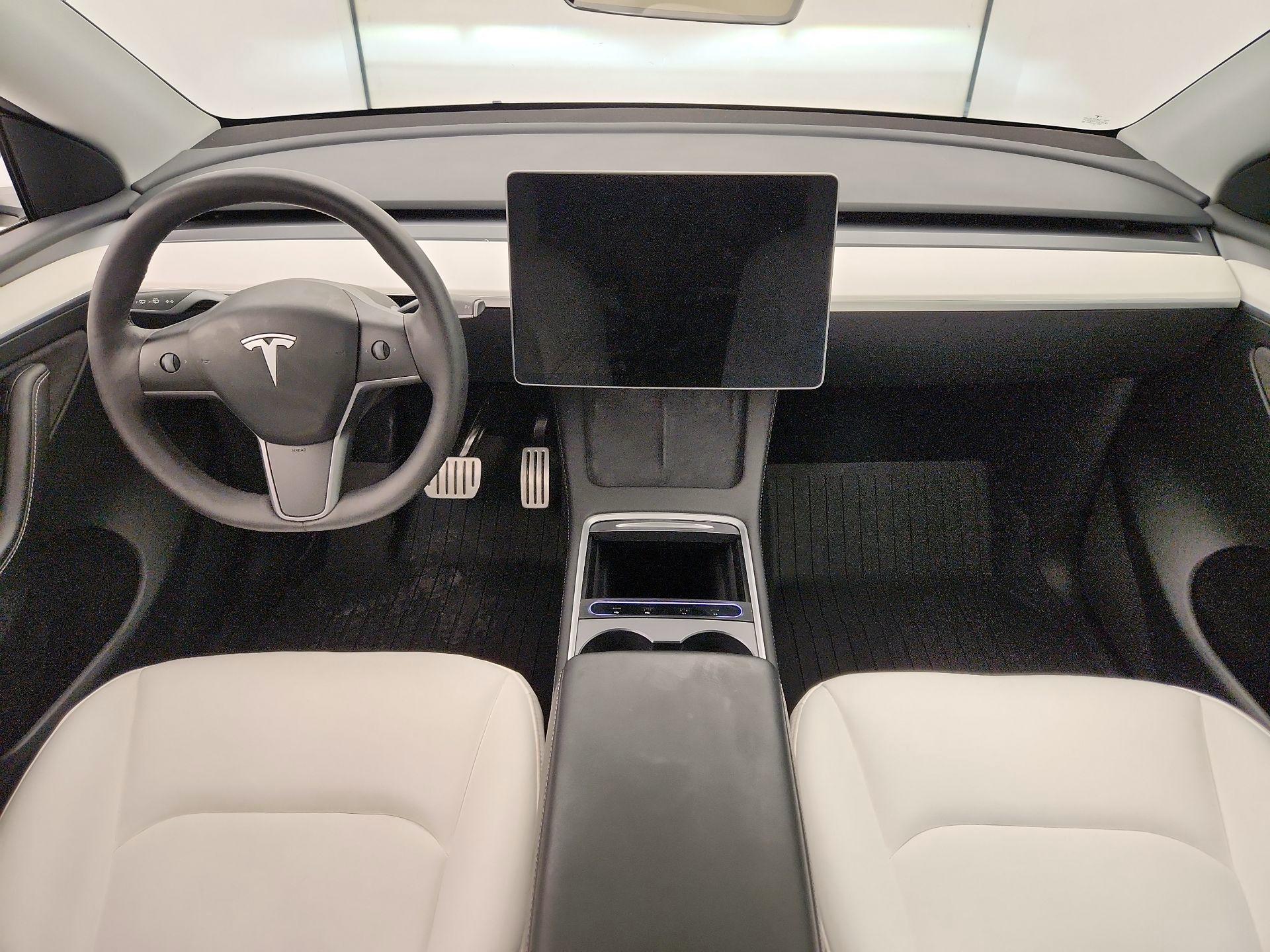 Thumbnail: 2023 Tesla Model Y - 9