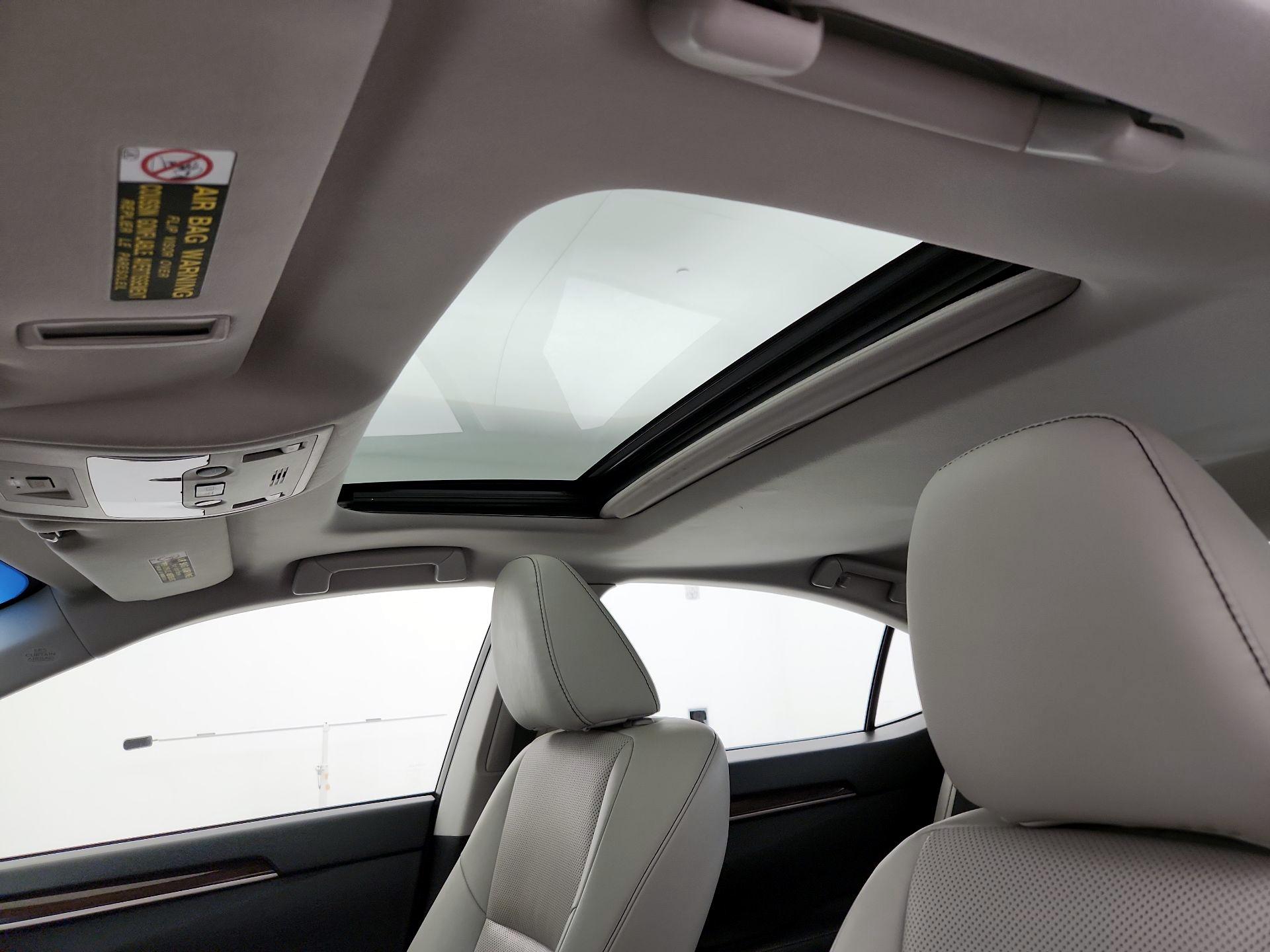 Thumbnail: 2015 Lexus ES - 19