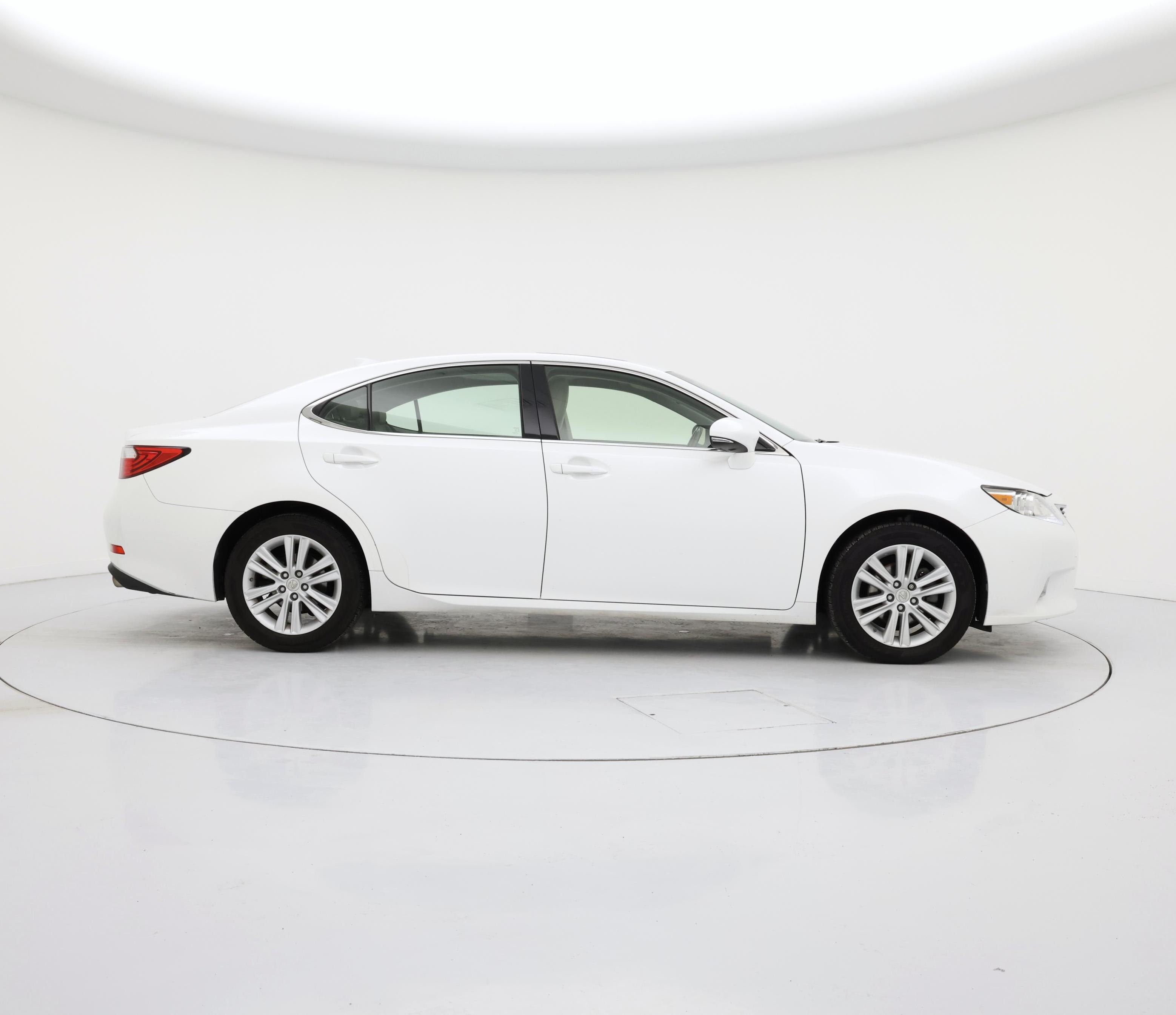 Thumbnail: 2015 Lexus ES - 7