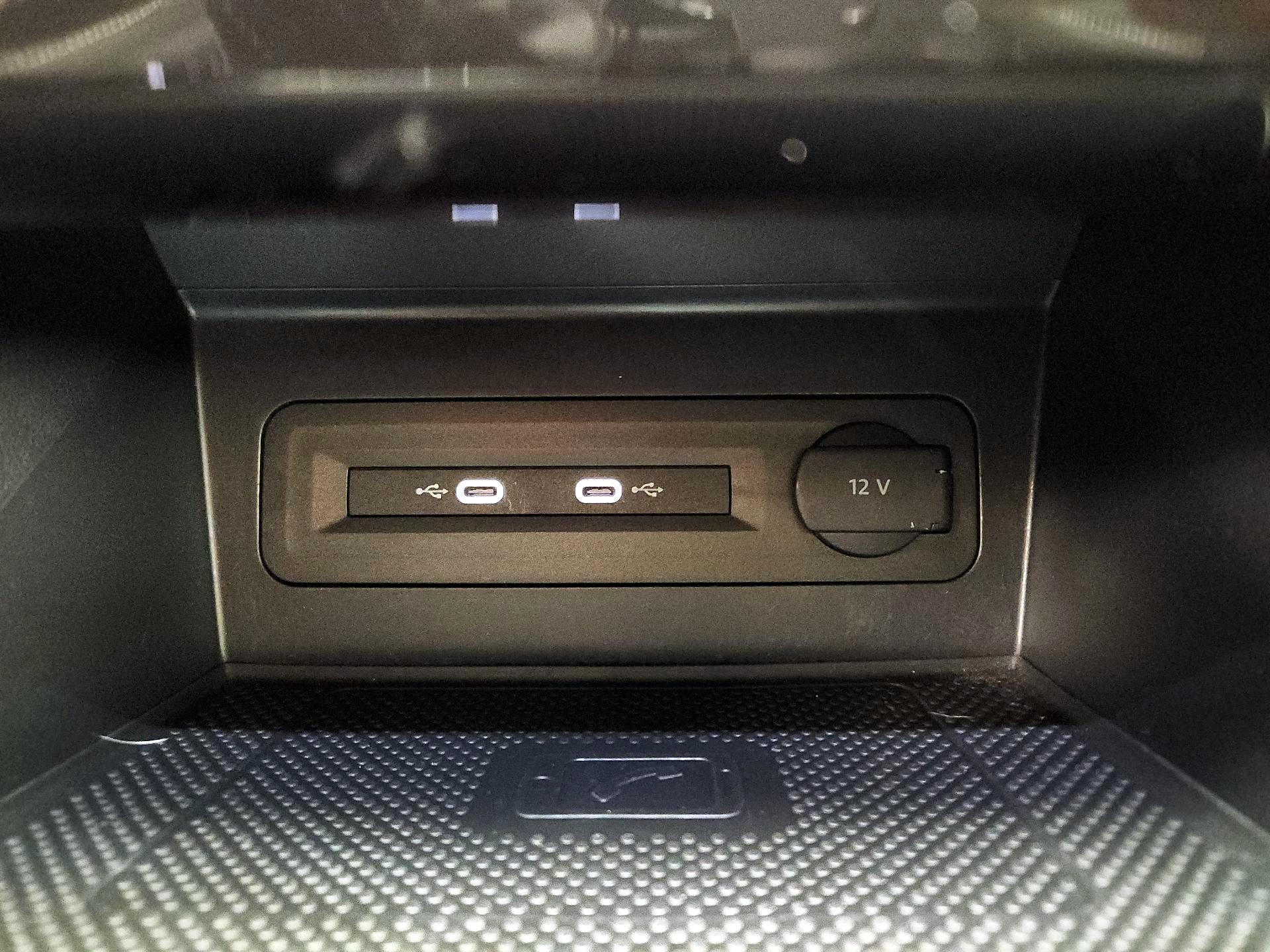 Thumbnail: 2022 Volkswagen Atlas - 18