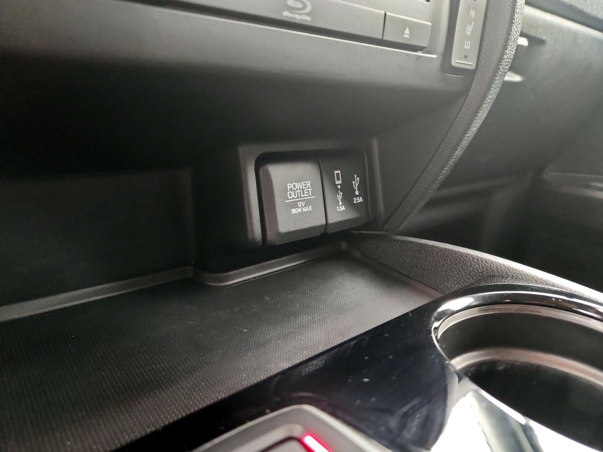 Thumbnail: 2017 Honda Pilot - 19