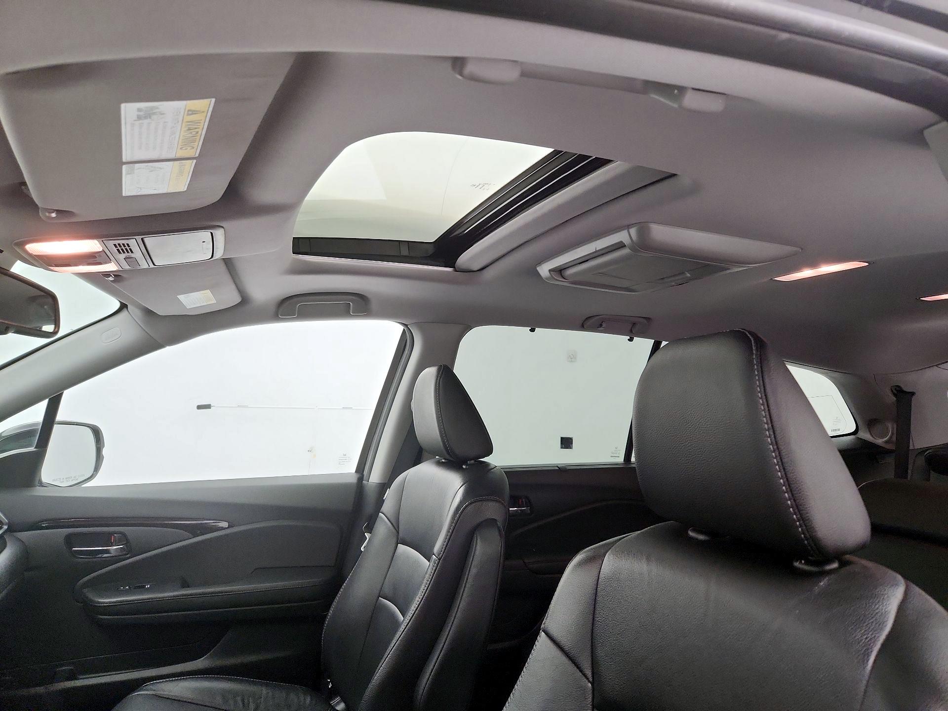 Thumbnail: 2017 Honda Pilot - 20