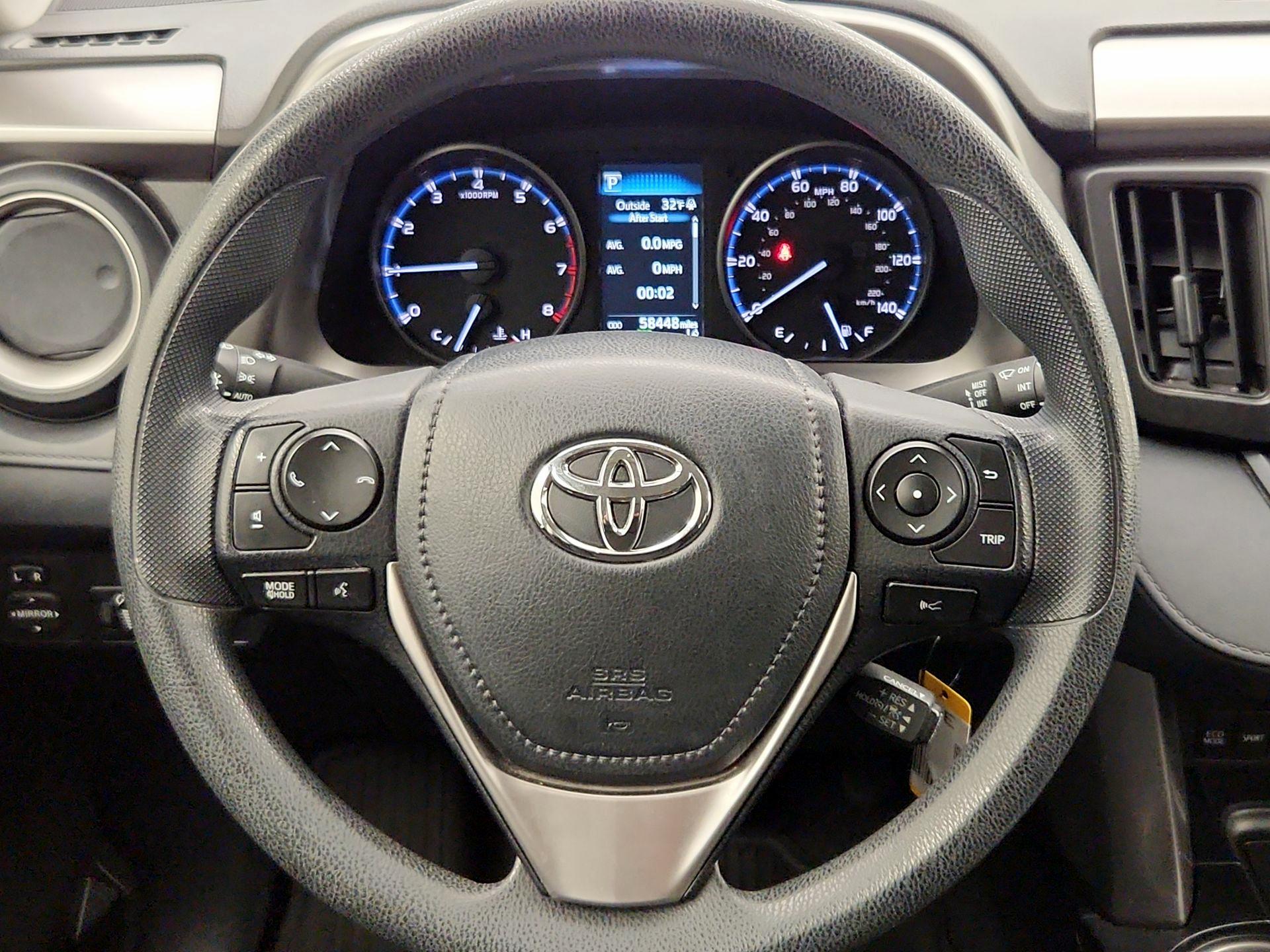 Thumbnail: 2017 Toyota RAV4 - 10