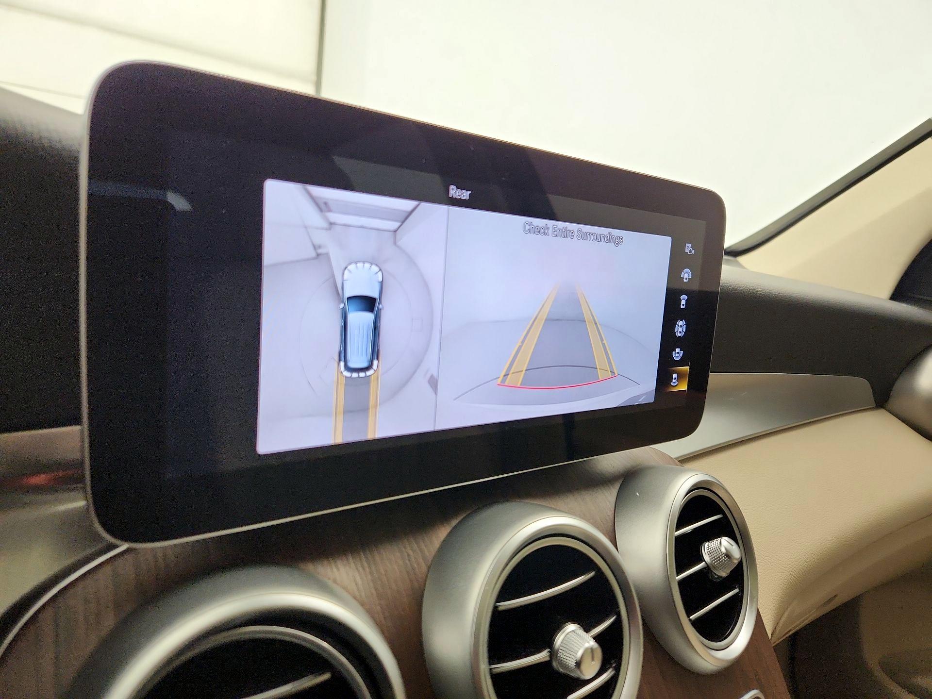 Thumbnail: 2022 Mercedes-Benz GLC - 14