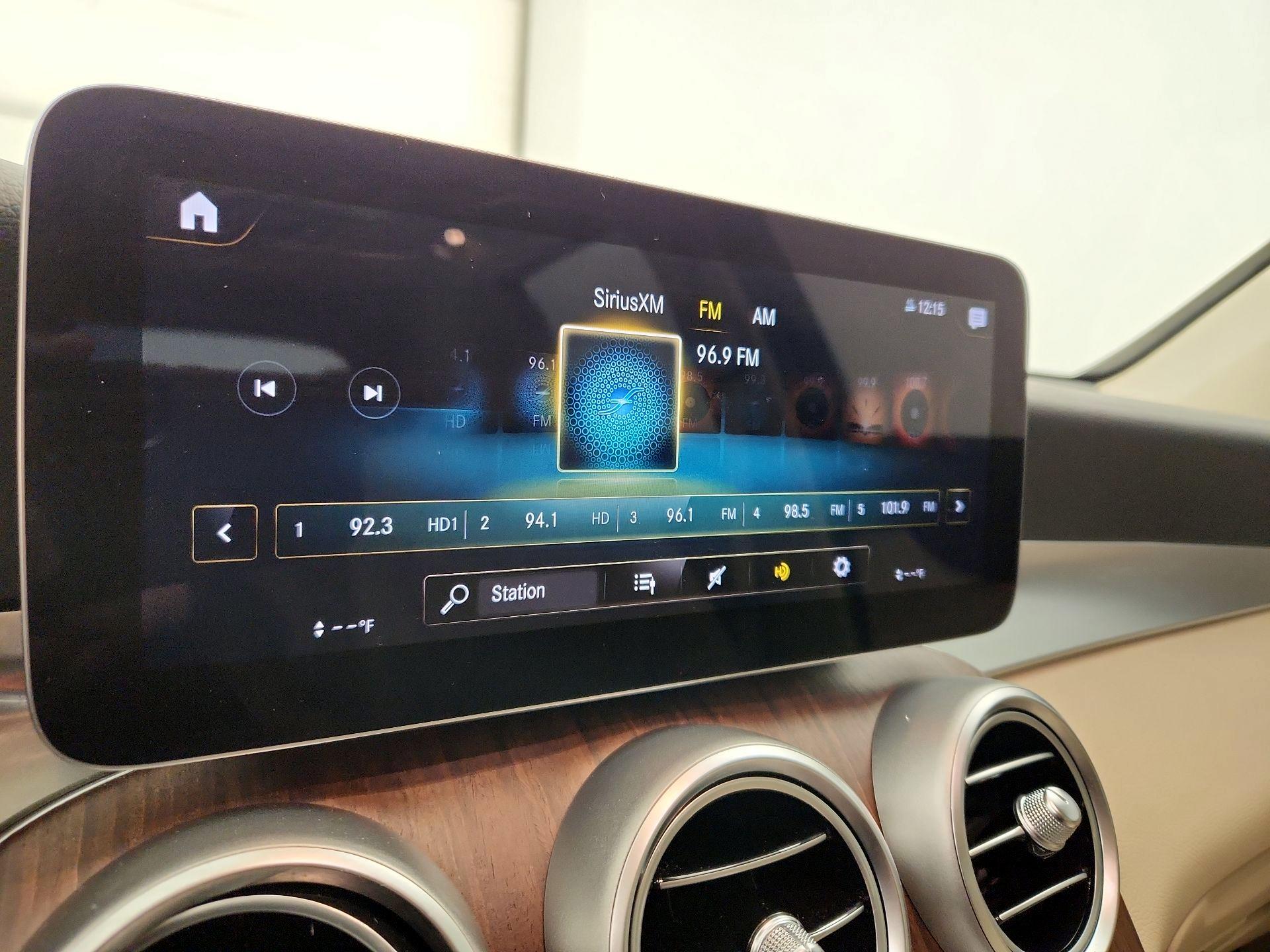 Thumbnail: 2022 Mercedes-Benz GLC - 15