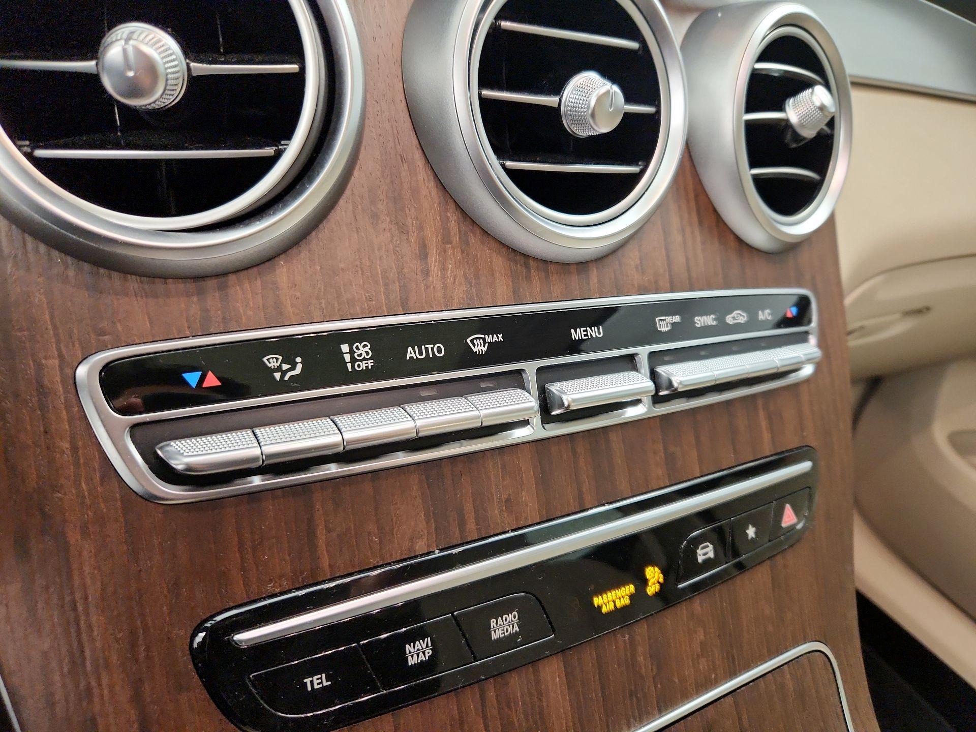 Thumbnail: 2022 Mercedes-Benz GLC - 16