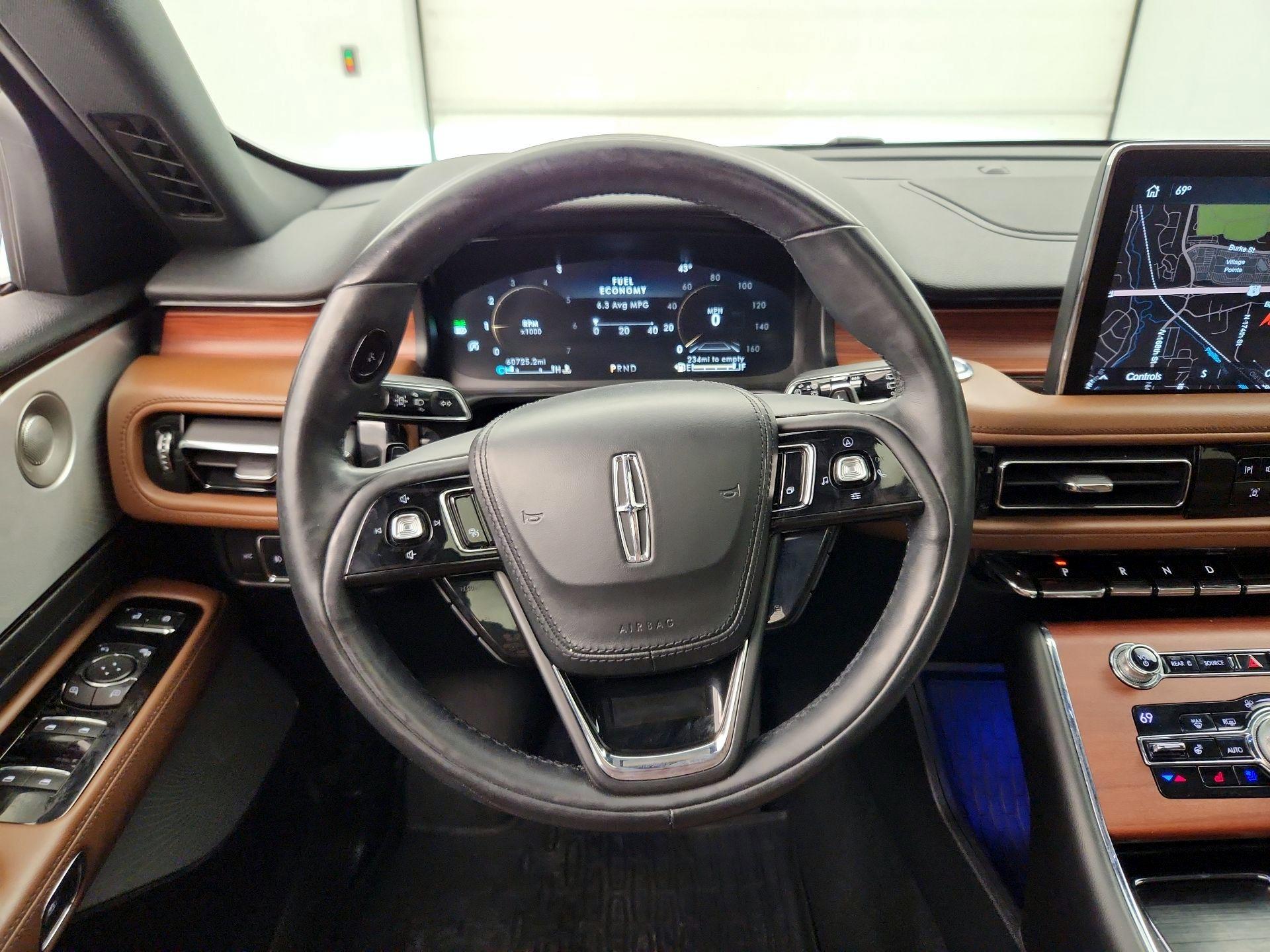 Thumbnail: 2020 Lincoln Aviator - 10