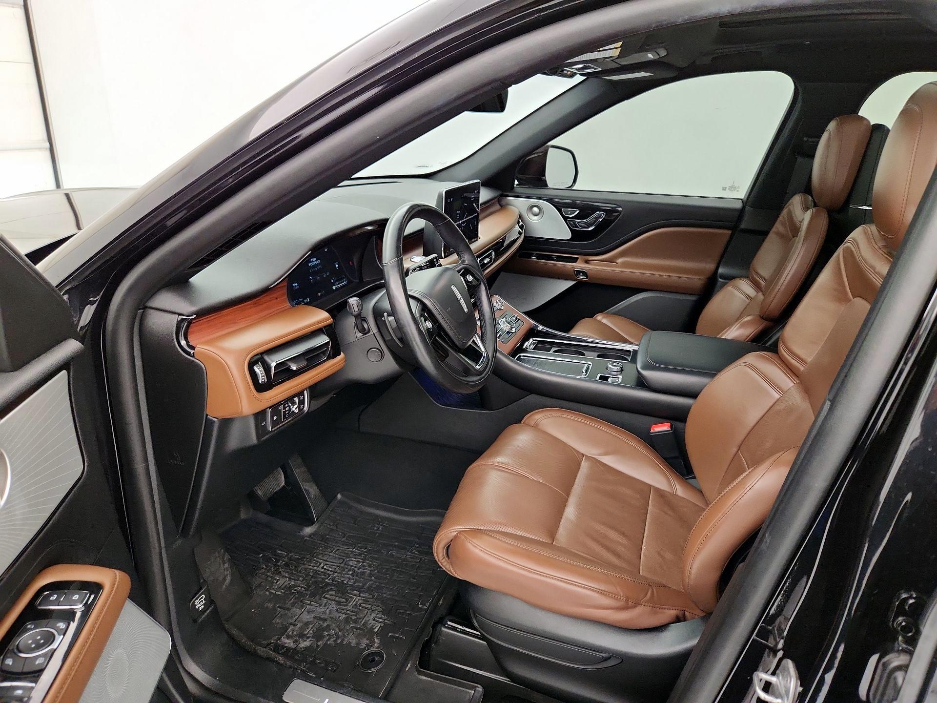 Thumbnail: 2020 Lincoln Aviator - 11