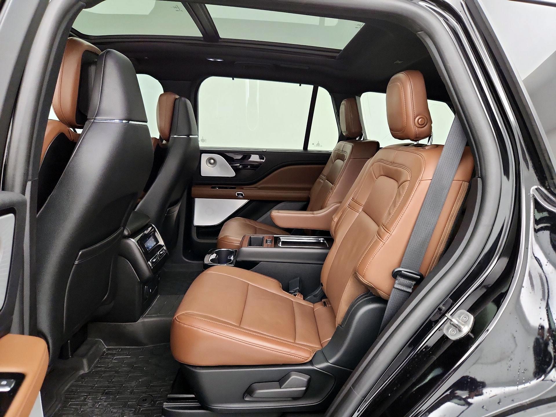 Thumbnail: 2020 Lincoln Aviator - 20