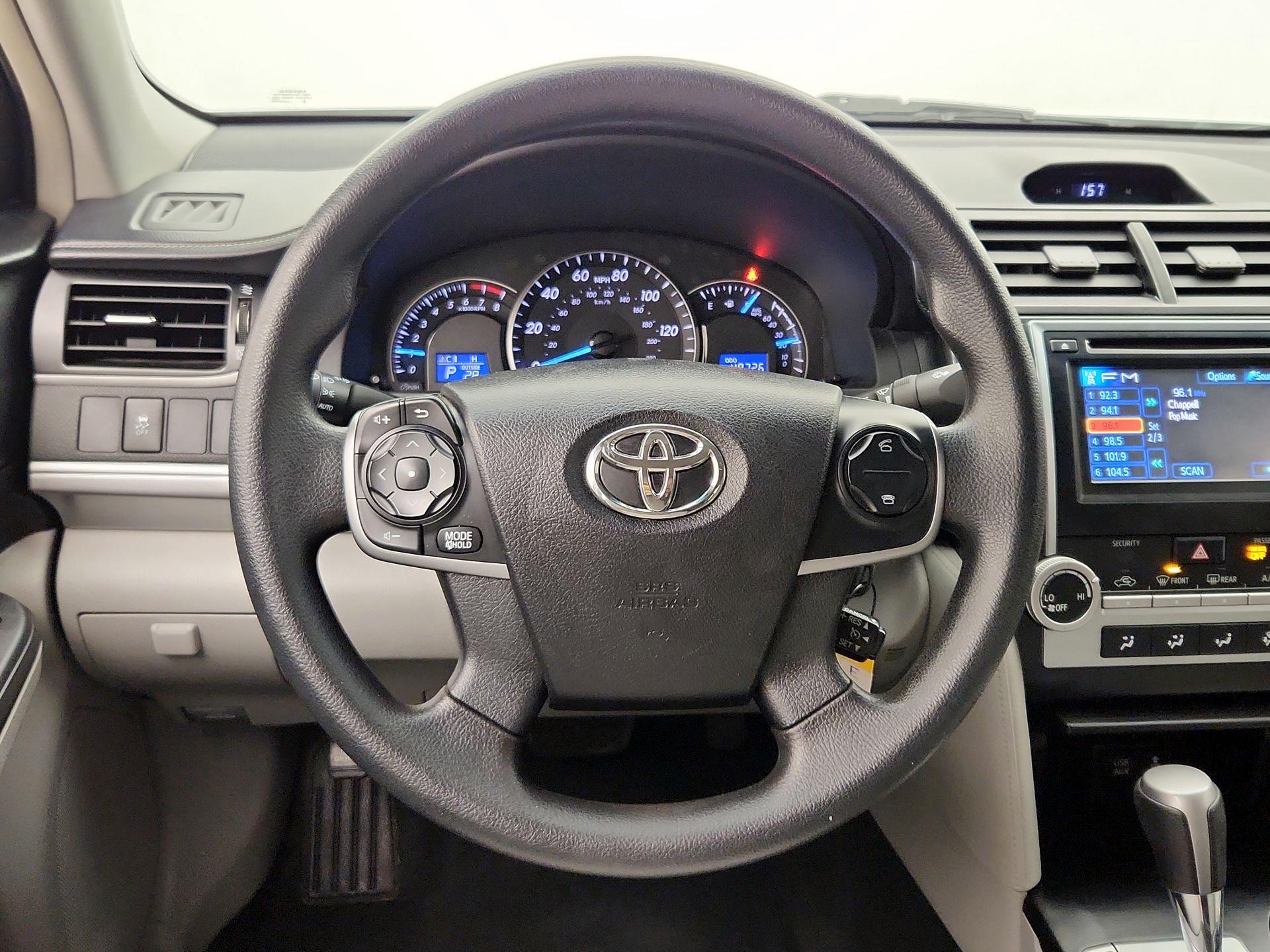 Thumbnail: 2014 Toyota Camry - 10