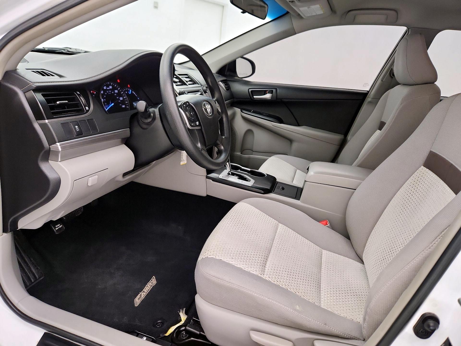 Thumbnail: 2014 Toyota Camry - 11