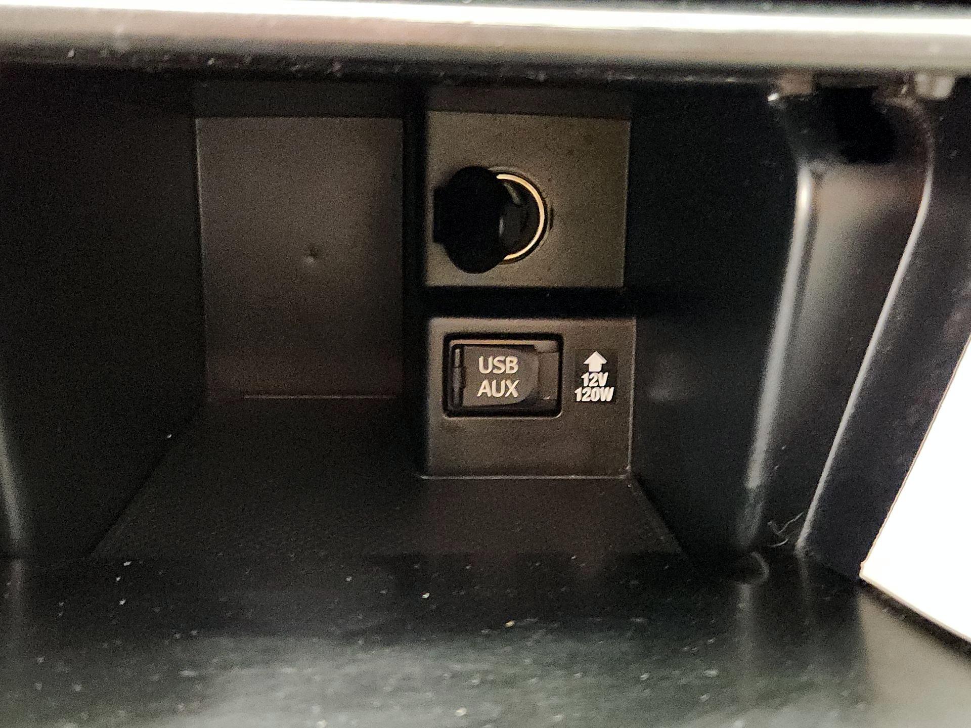 Thumbnail: 2014 Toyota Camry - 17