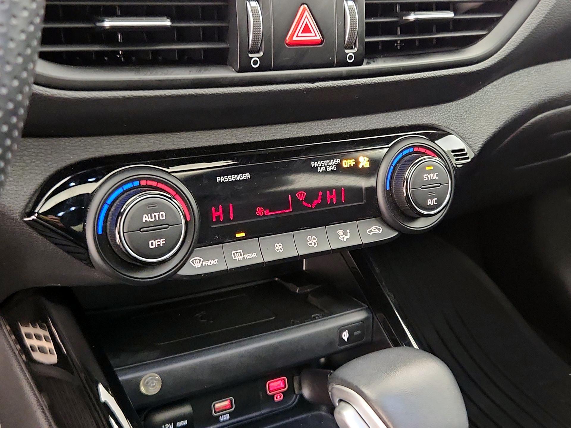 Thumbnail: 2023 Kia Forte - 17