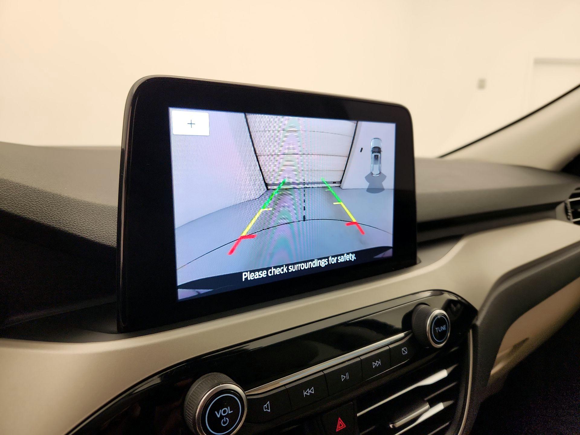 Thumbnail: 2021 Ford Escape - 14